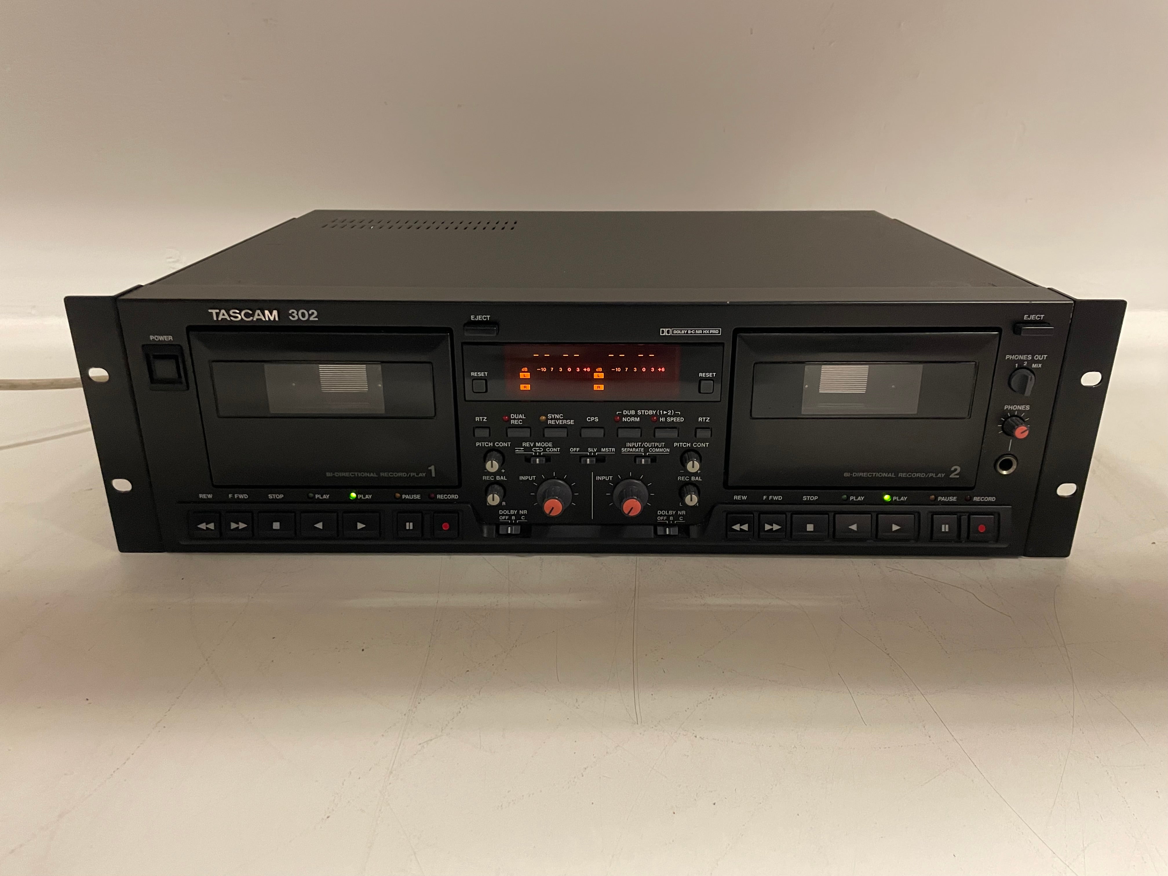 Tascam - 302 - Double Cassette Deck - Auto-Reverse - 2-Head - Serviced (New Belts)