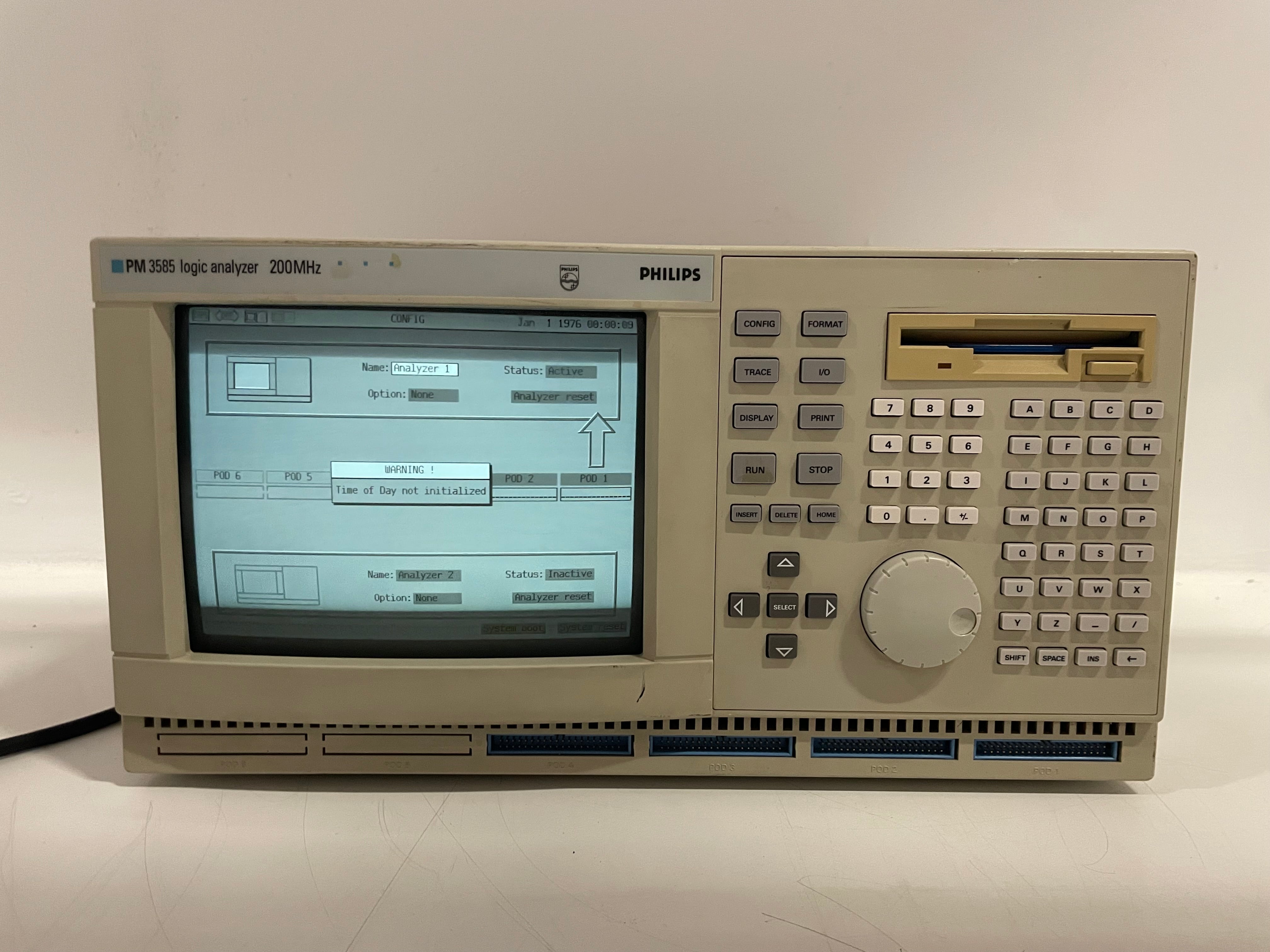 Philips - PM3595 - Logic Analyzer - 200 MHz - Untested