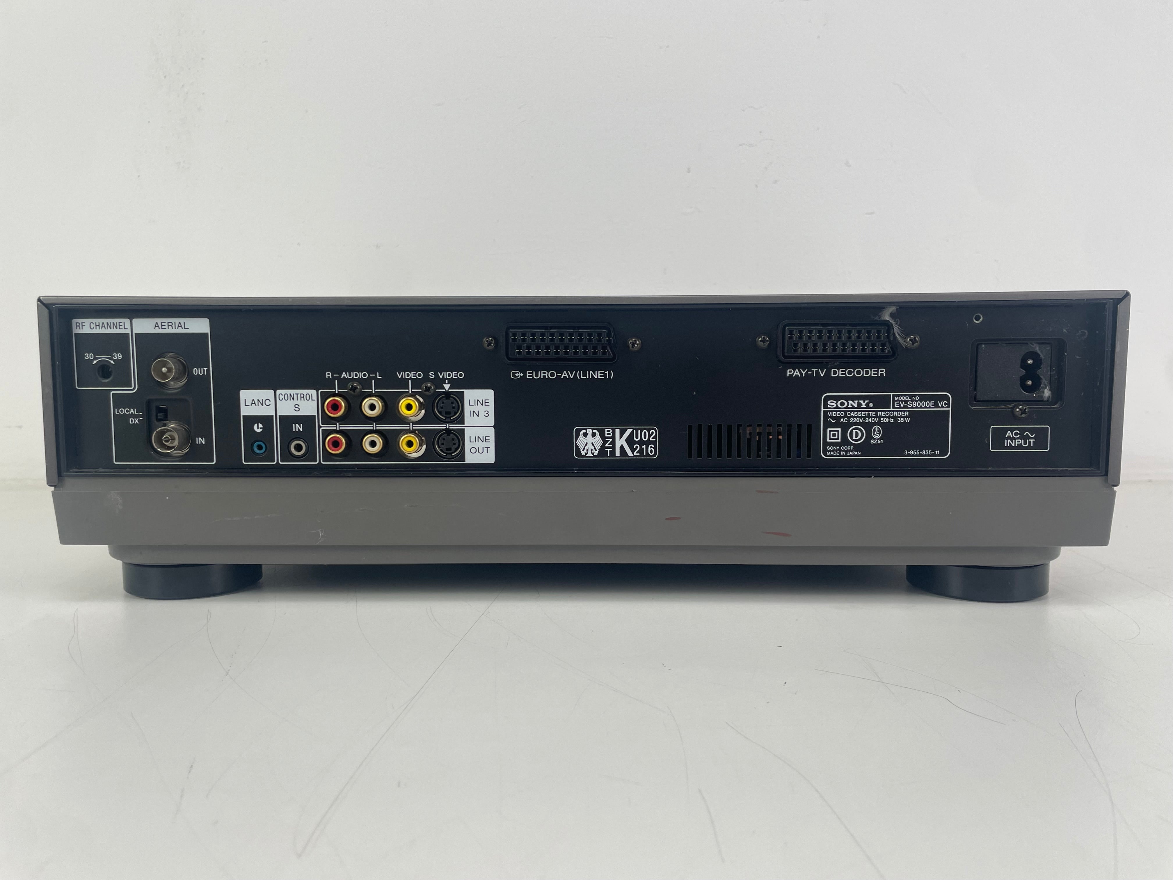 Sony - EV-S9000E PAL - Video HI8 - Video Recorder - Serviced