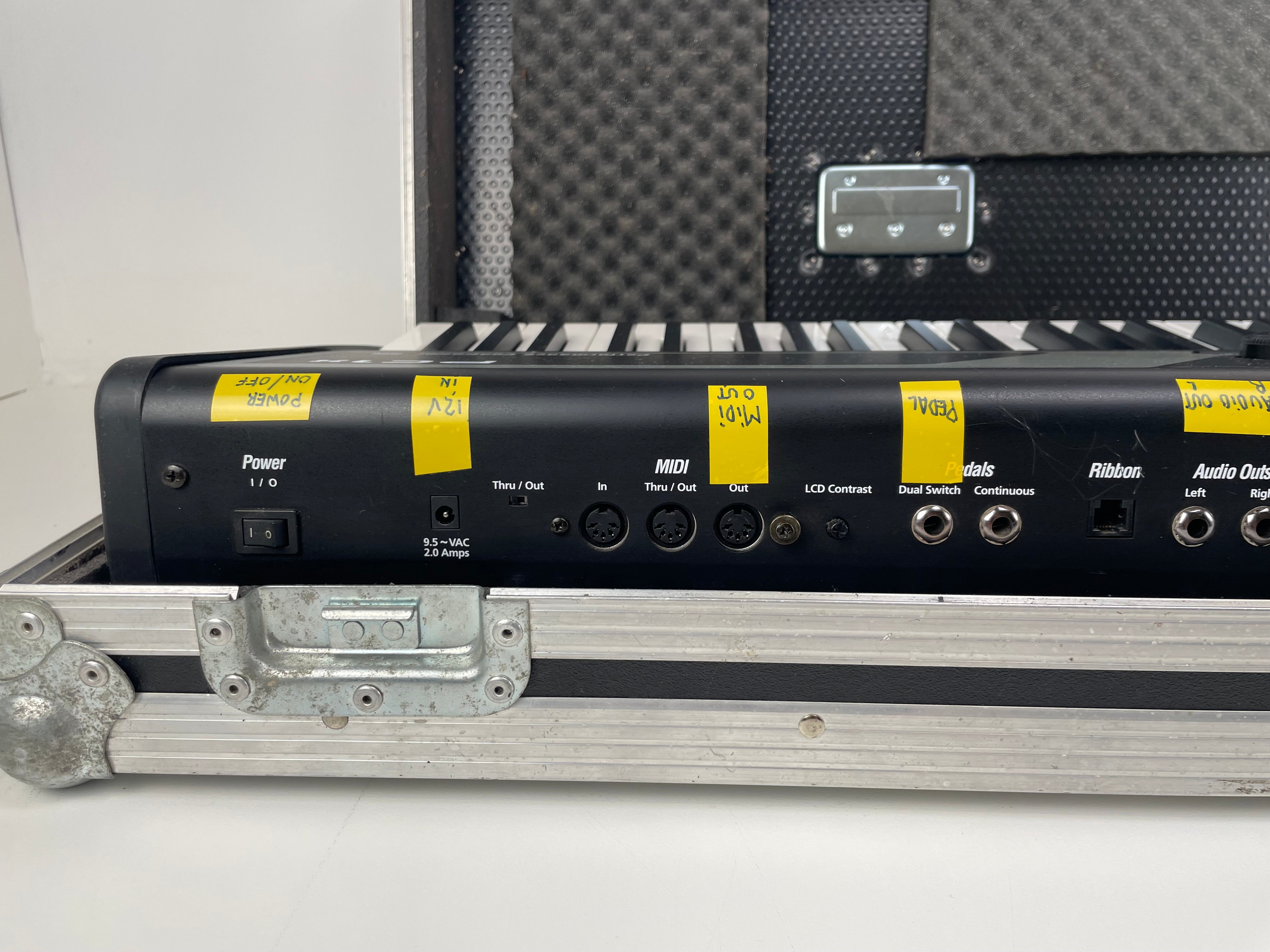 Kurzweil PC1X – Performance Controller Keyboard – Inc. Flight Case/AC-Adapter – As Is (Screen Issue)
