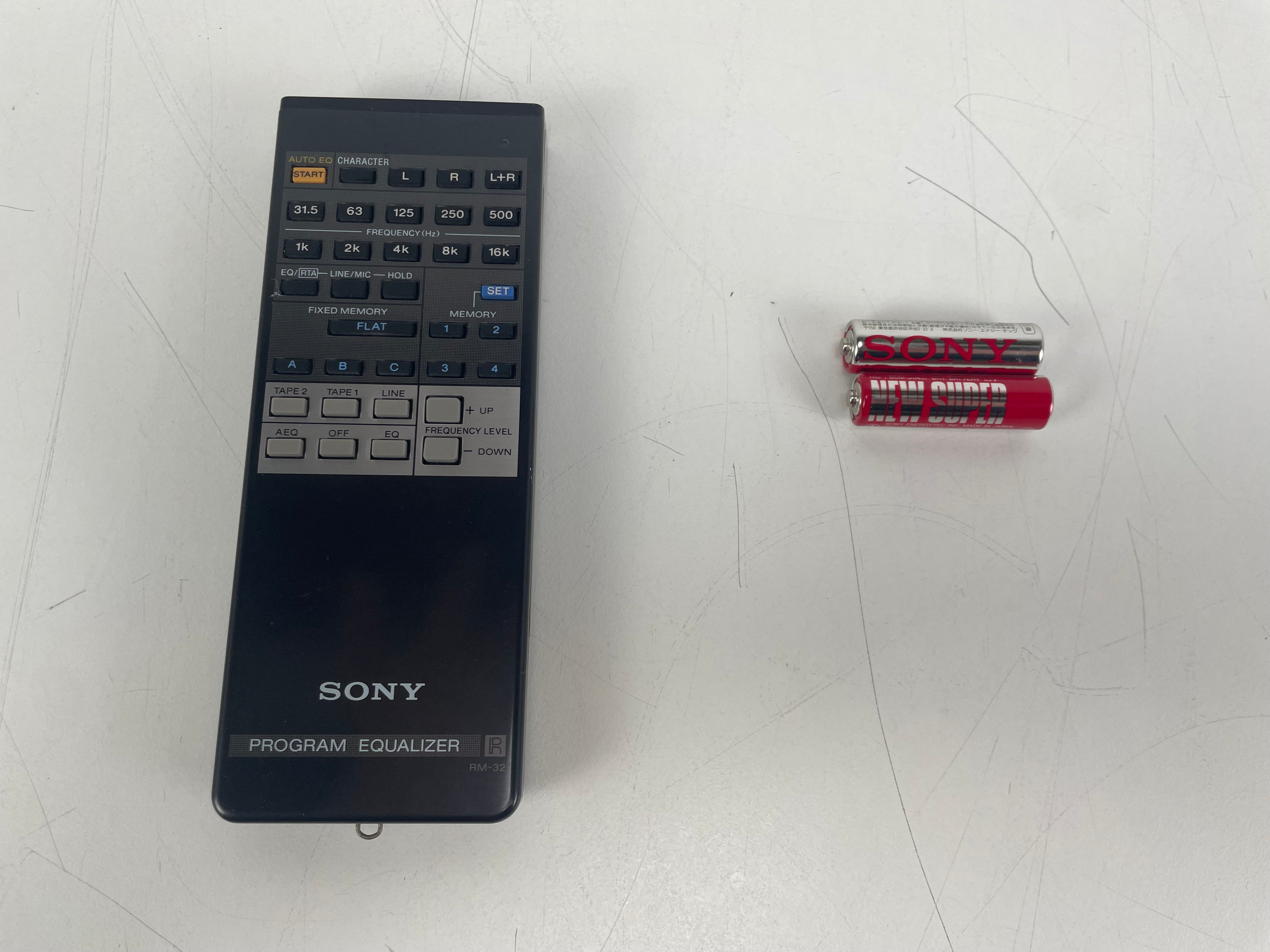 Sony SEQ-333ES - Programma-equalizer - Inclusief originele batterijen en afstandsbediening