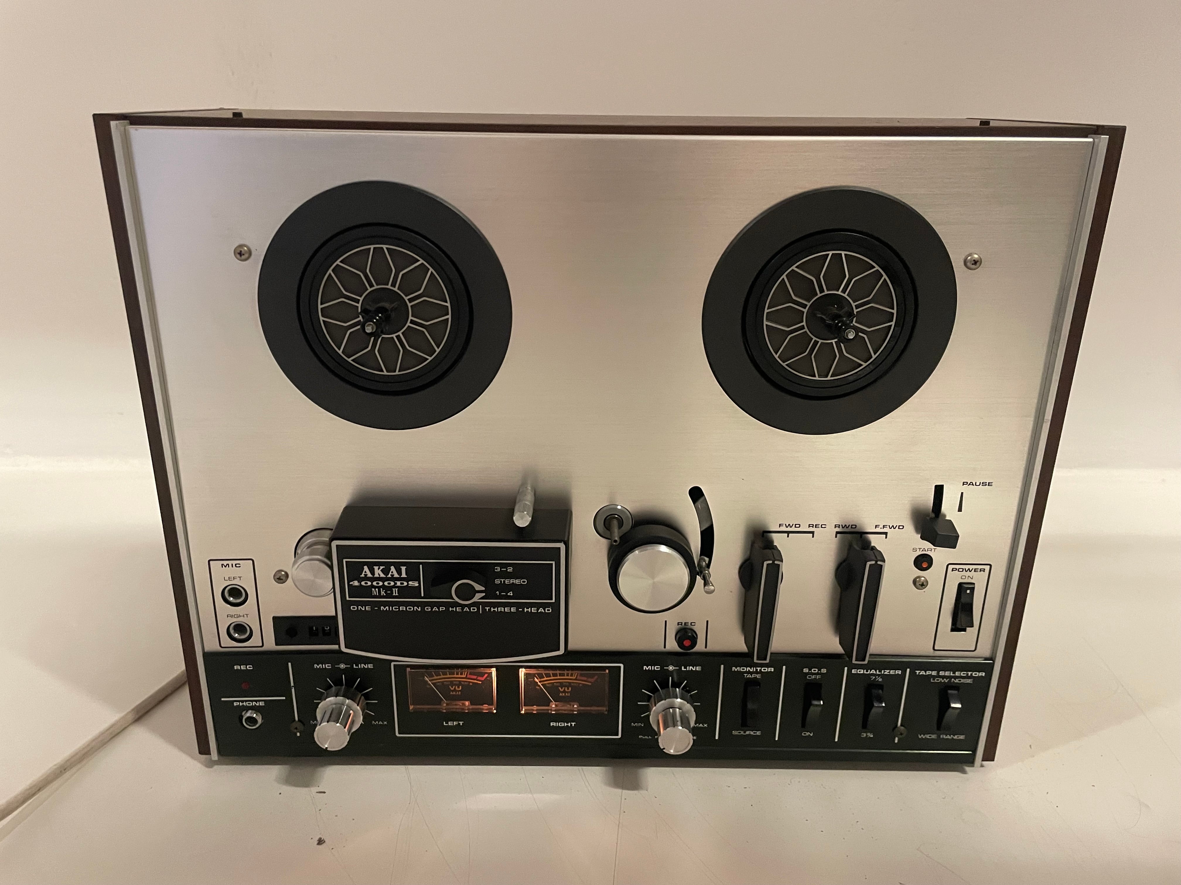 Akai - 4000DS MK2 - 18CM Reel-to-Reel Recorder - 3-Head - Serviced (Repaired/New Belts)