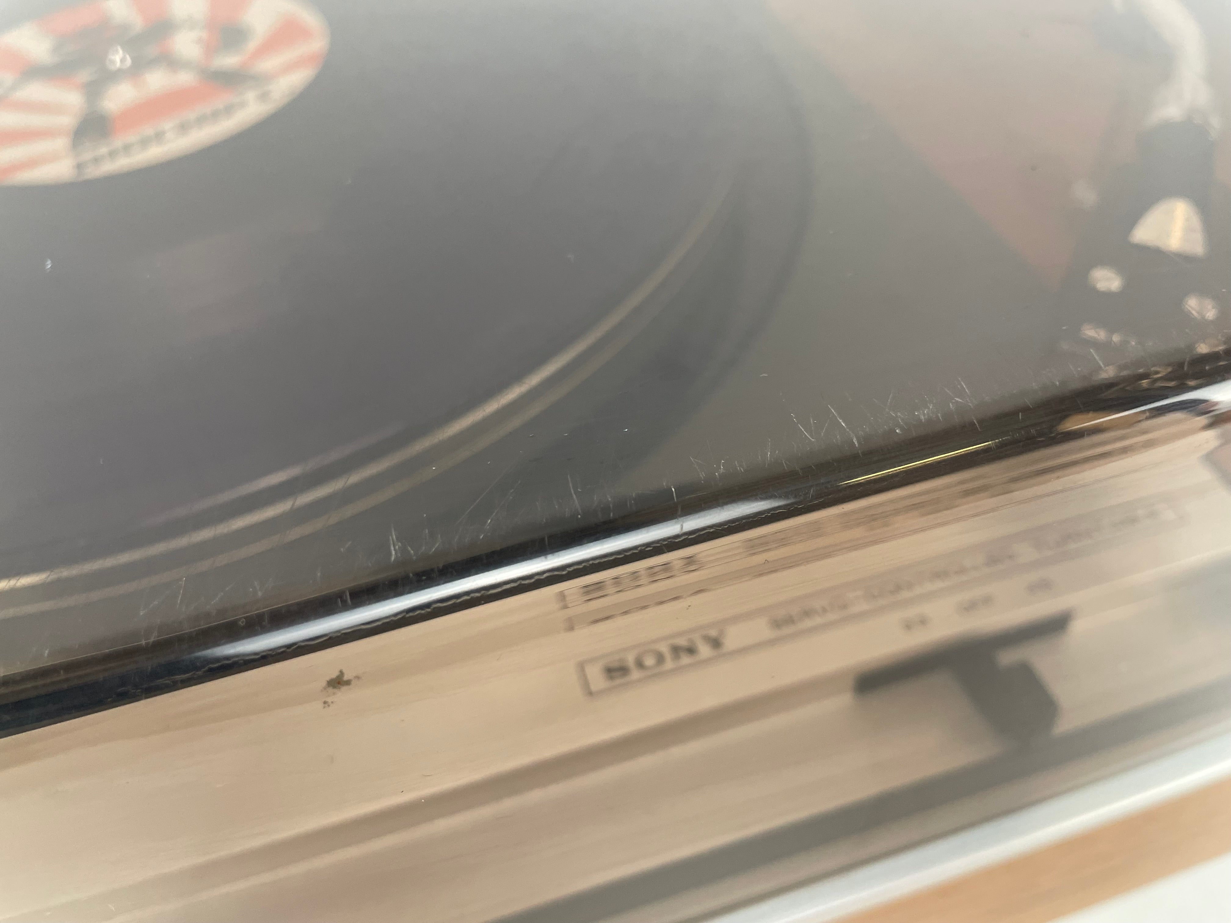 Sony - TTS-3000A - Servo-Controlled Turntable - In wooden plinth