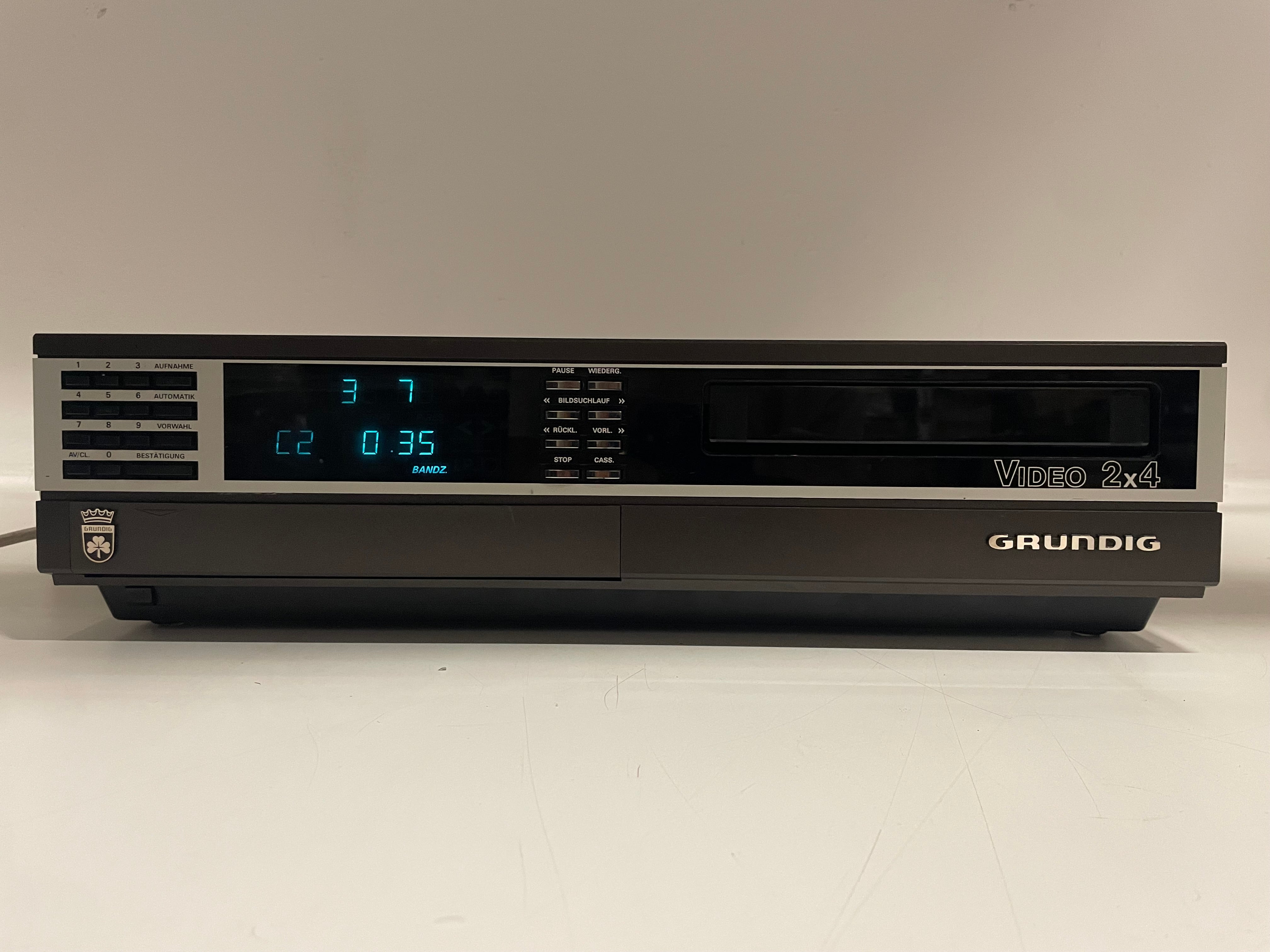 Grundig 2000a Video 2x4 – Video2000 – Video Cassette Recorder – Serviced (Recapped/Repaired)