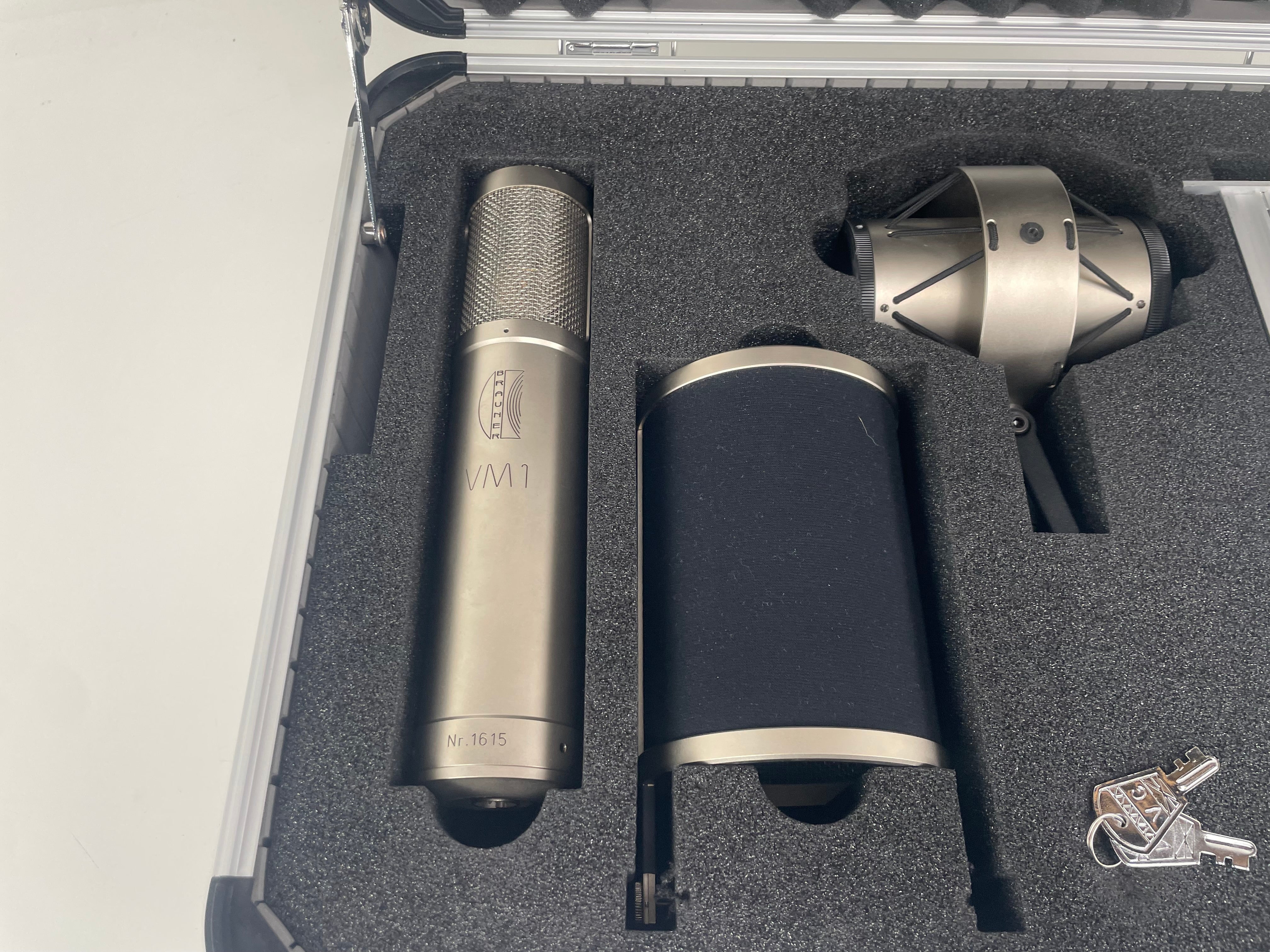 Brauner - VM-1 - Tube Microphone - Mint - Inc. Accesoires/Cables/Manual/PSU