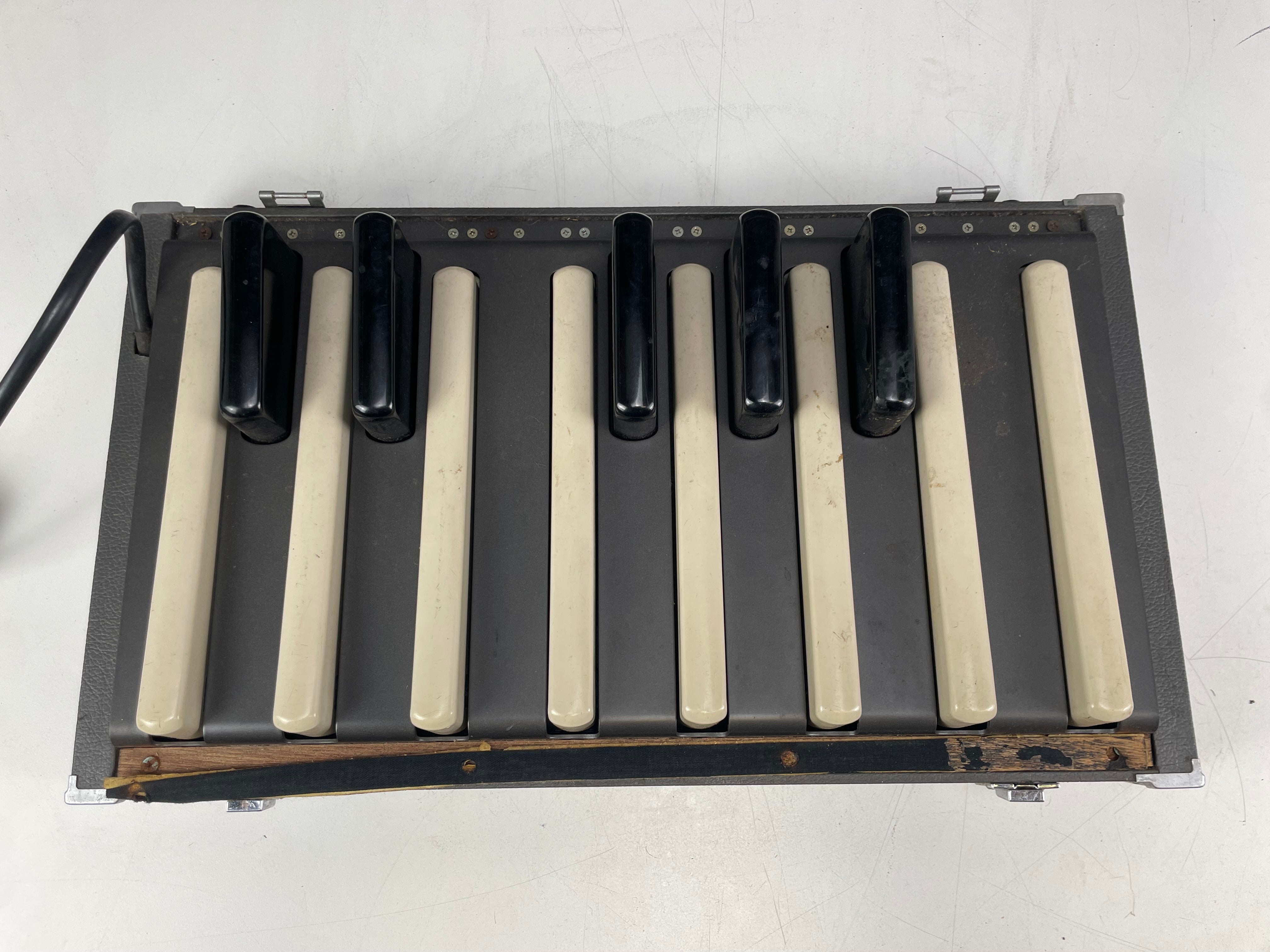 Yamaha - YC25D - Electone - Synth + BP-1 - Bass Pedal (Pedal Not Working) - As Is