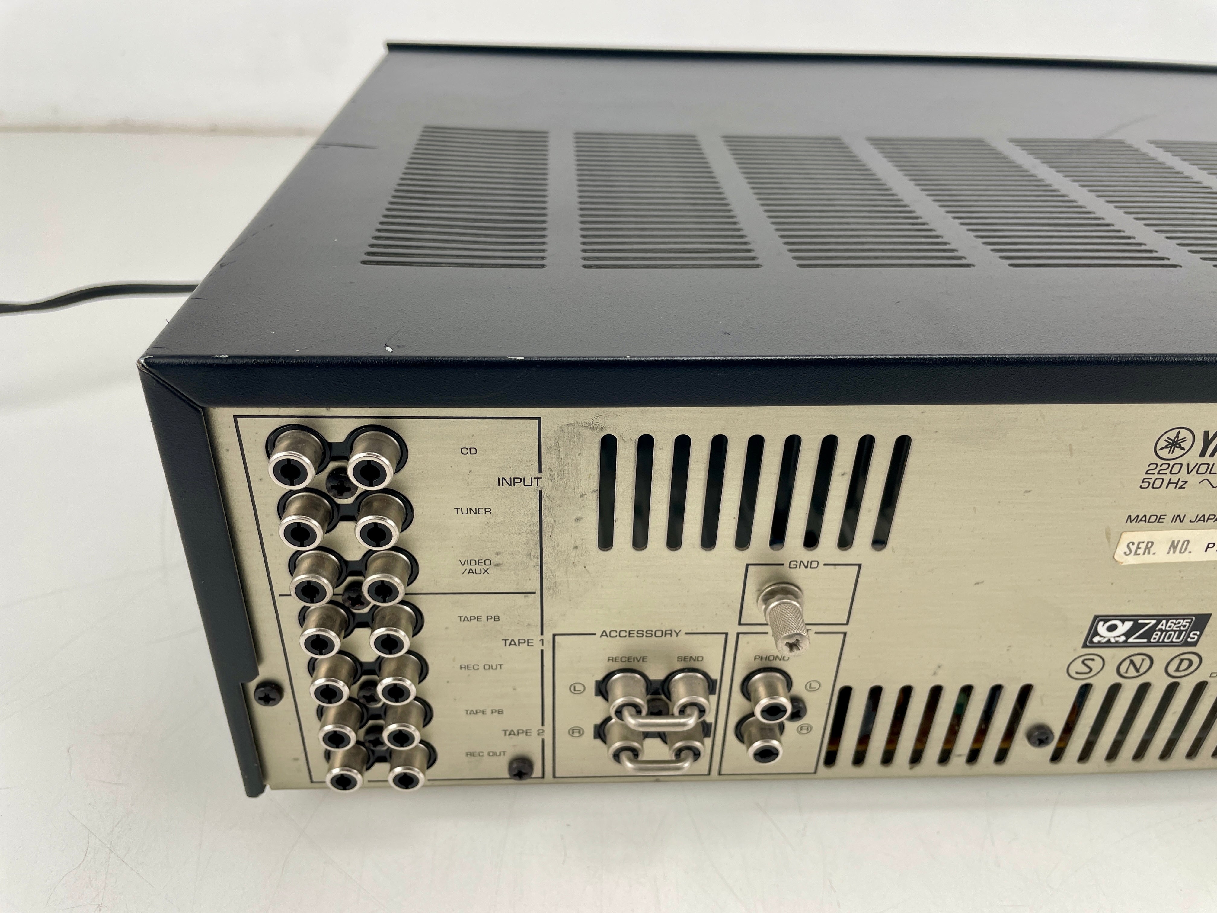 Yamaha AX-500 stereo versterker - Onderhoud/Revisie van condensatoren