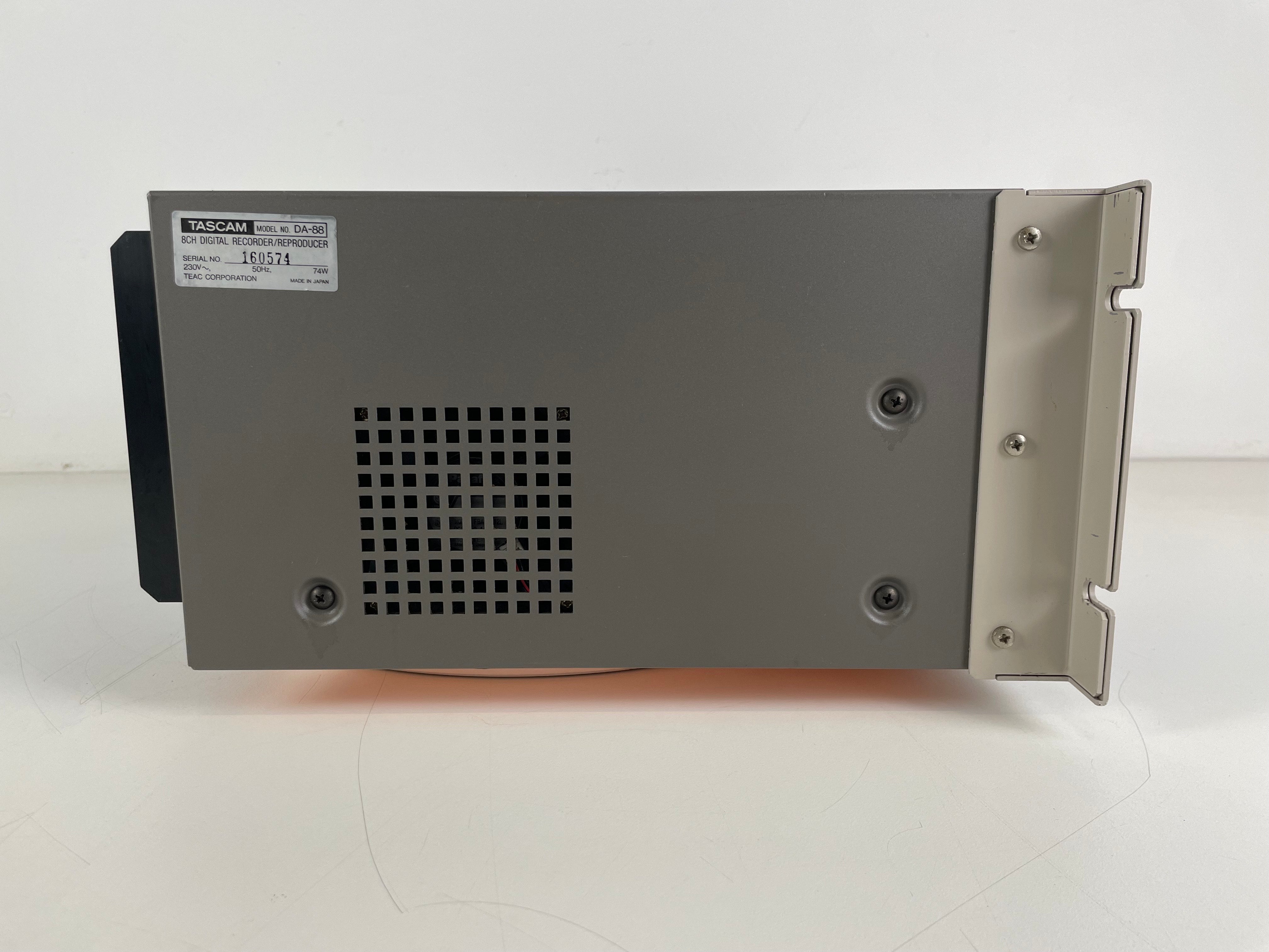 Tascam DA-88 8-Track Digital Recorder – ADAT/TDIF – With Manual