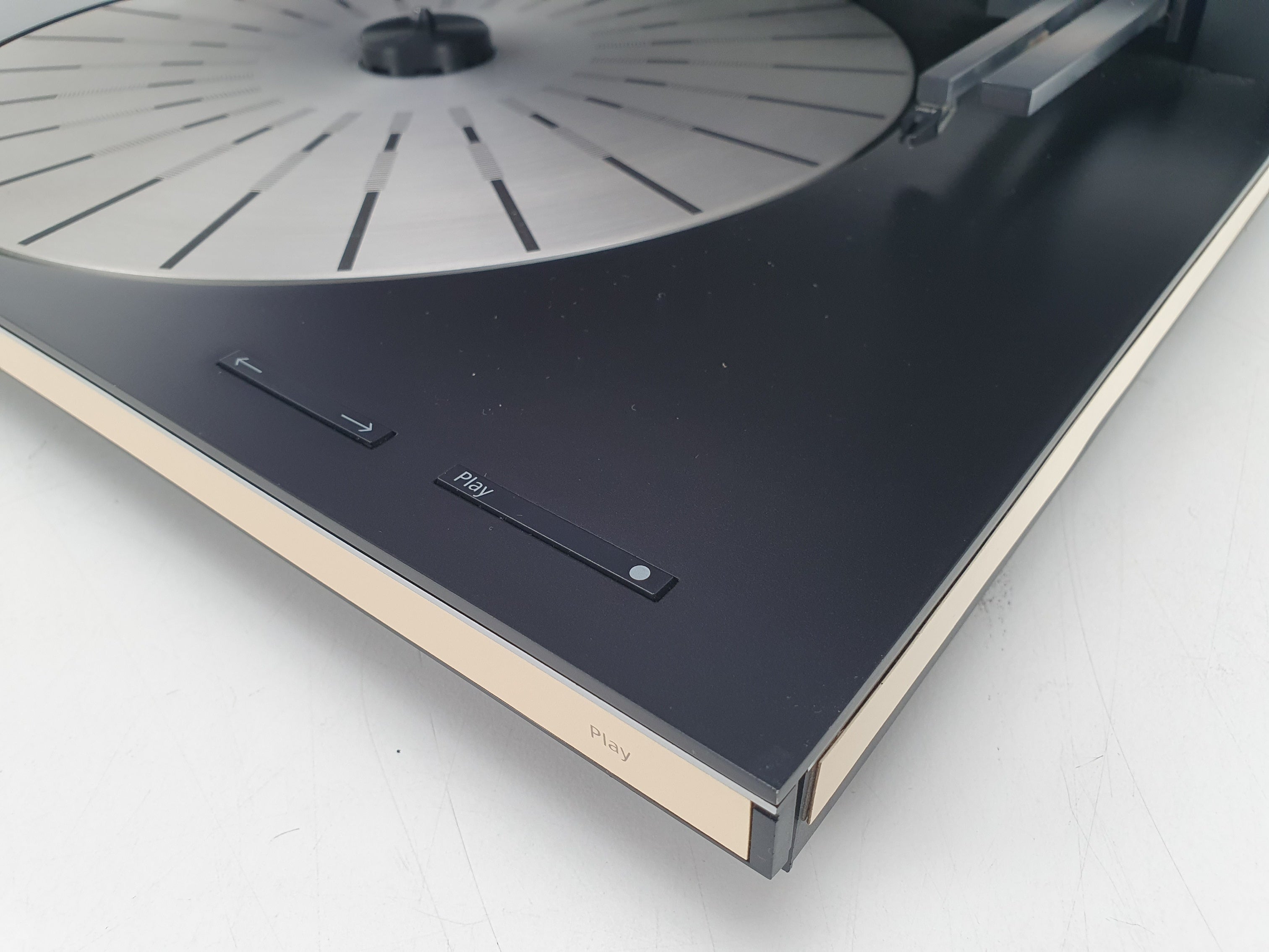 Bang & Olufsen Beogram 9000 Tangial draaitafel - Inclusief SMMC4 element en afstandsbediening