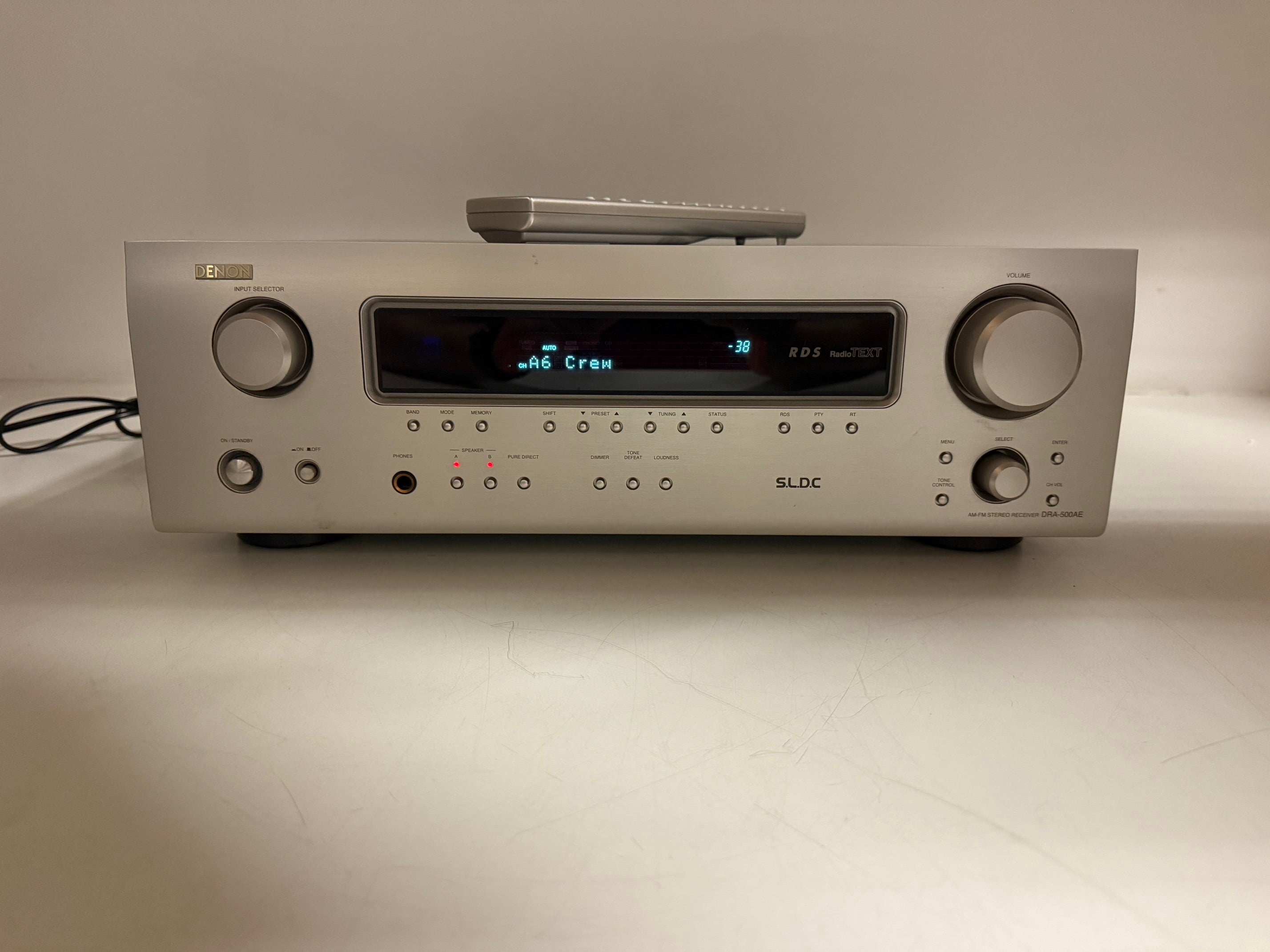 Denon DRA-500AE AM/FM stereo-ontvanger met afstandsbediening