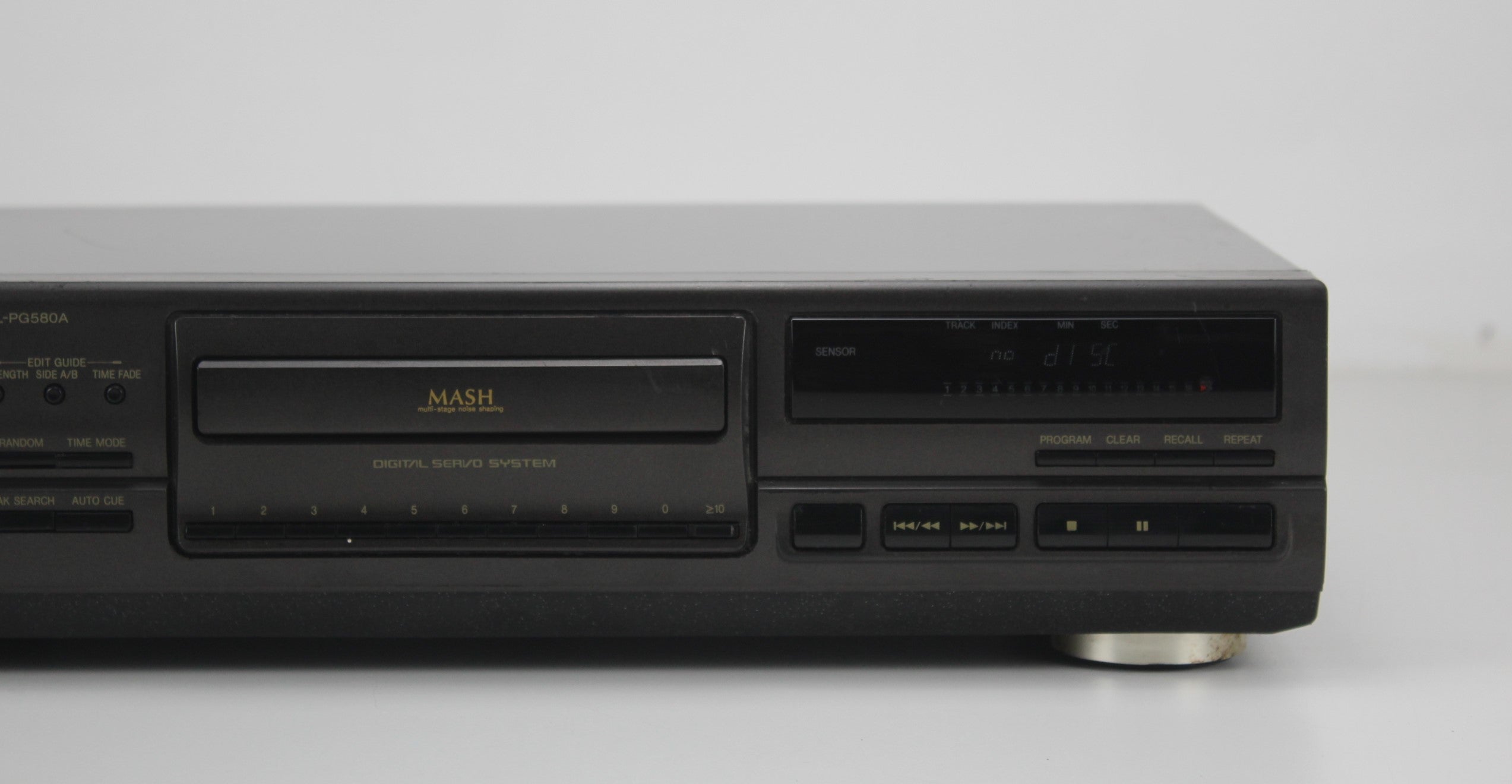 Technics compact disc-speler SL-PG580A - Wordt verkocht zoals hij is, voor onderdelen.