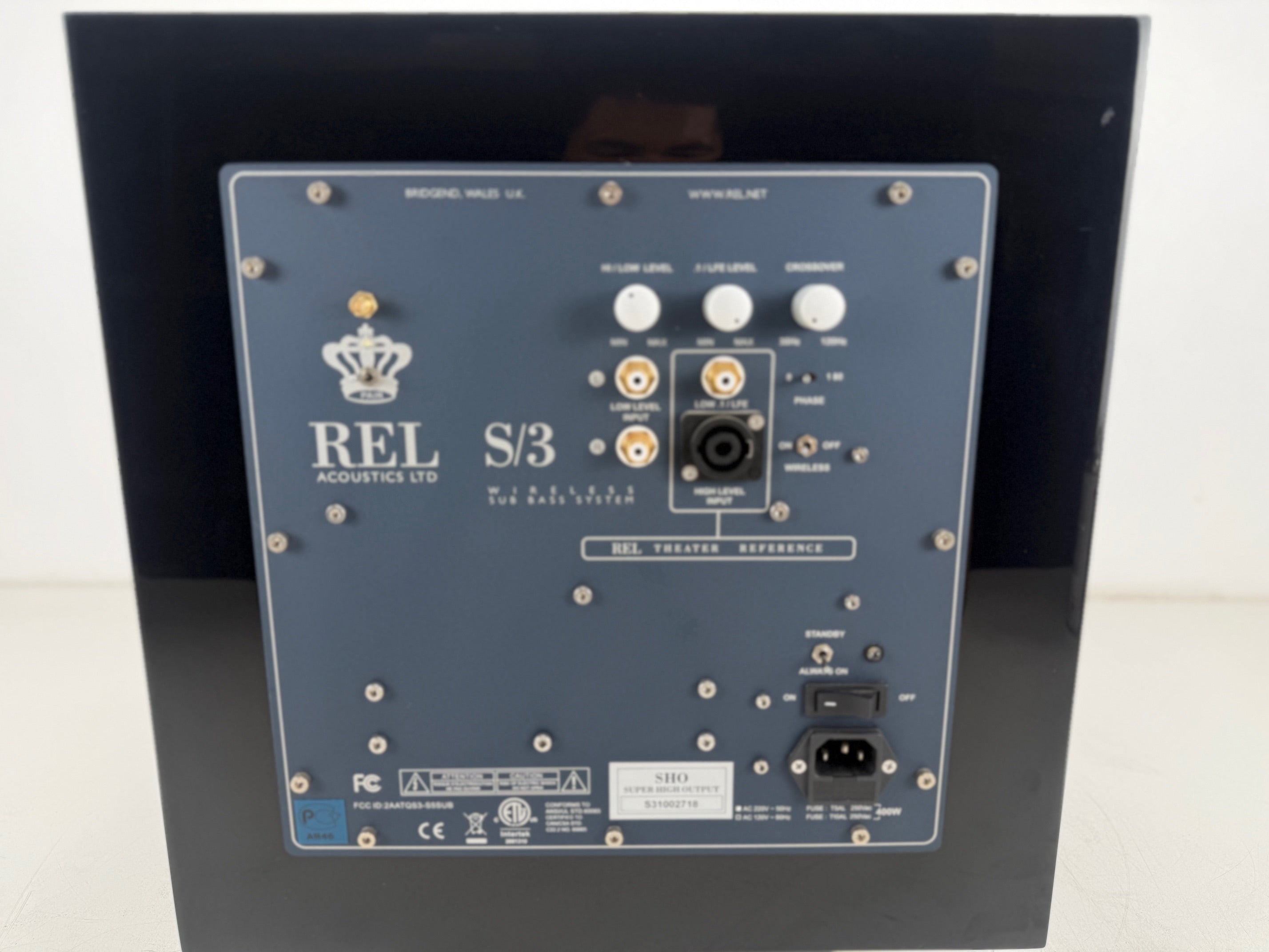 Rel Acoustic LTD S/3 SHO actieve subwoofer met trolley