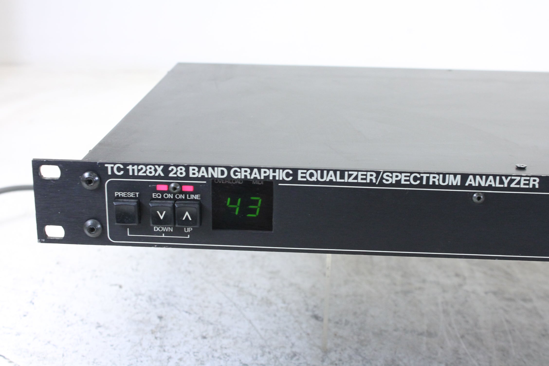 TC Electronic TC 1128X 28 band graphic equalizer/spectrum analyzer (No.4)