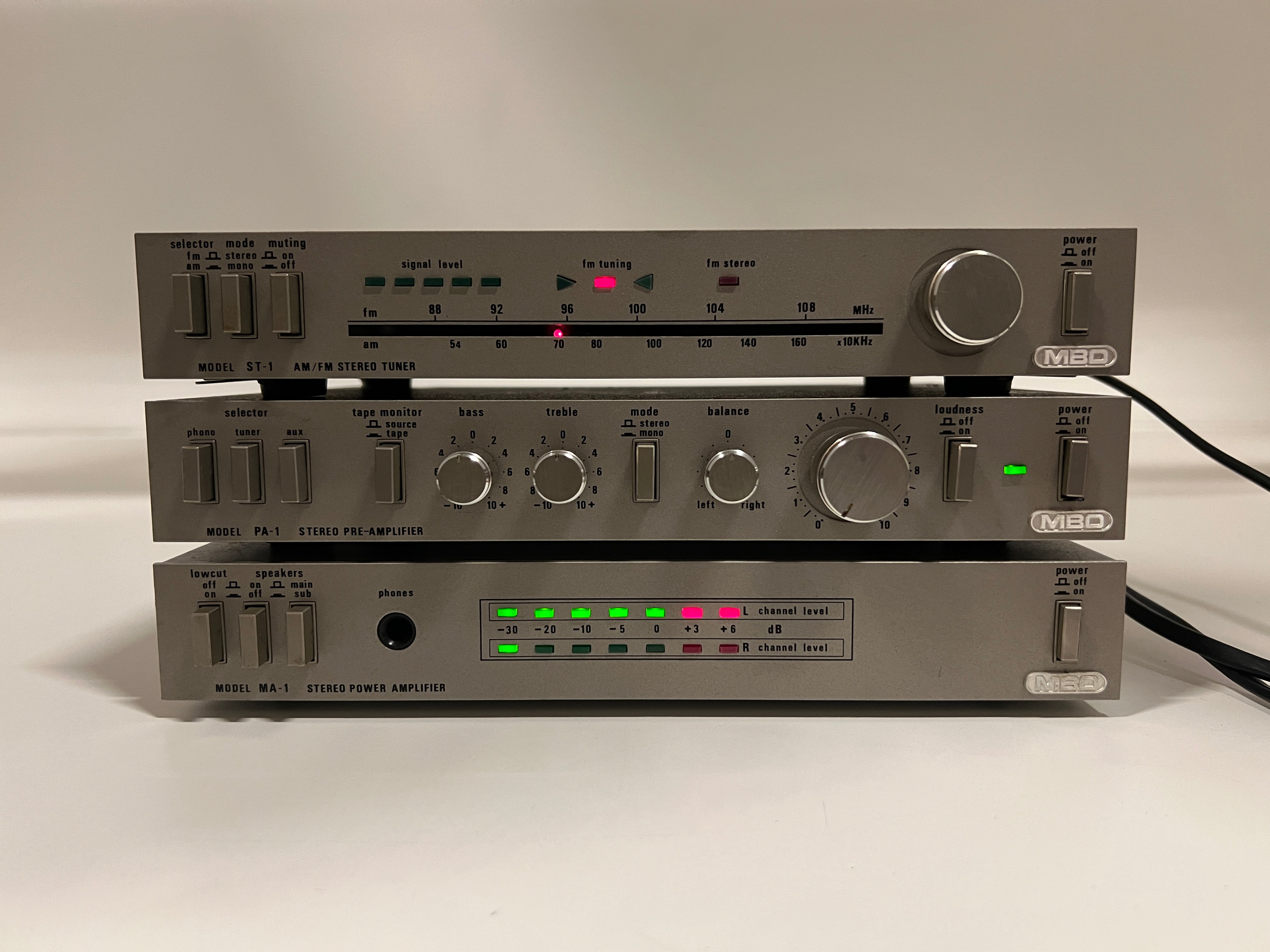 MBO Schmidt & Niederleitner MA-1 Eindversterker - PA-1 Voorversterker - ST-1 Tuner