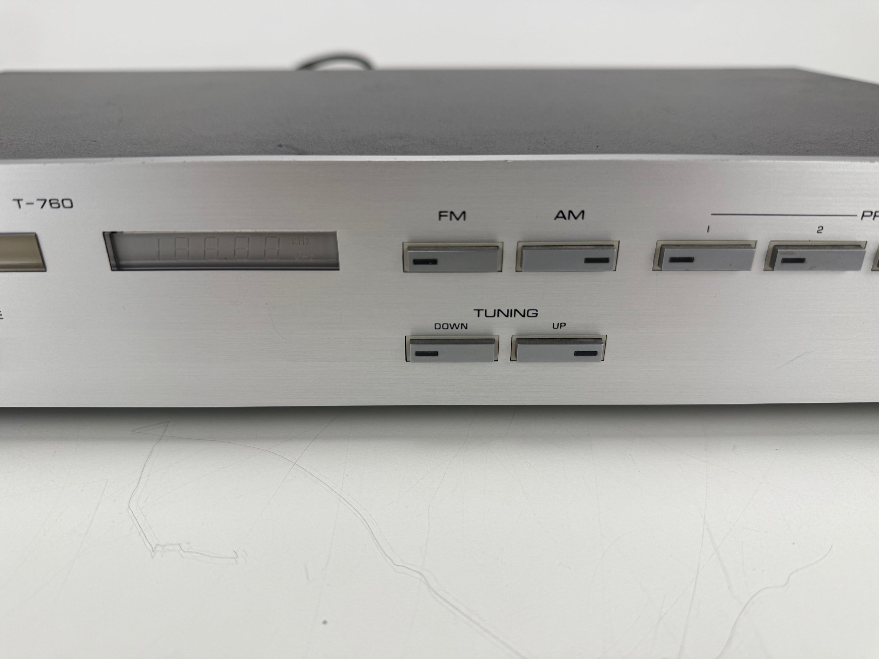 Yamaha T - 760 Natural Sound AM/FM Stereo Tuner - Fully Working