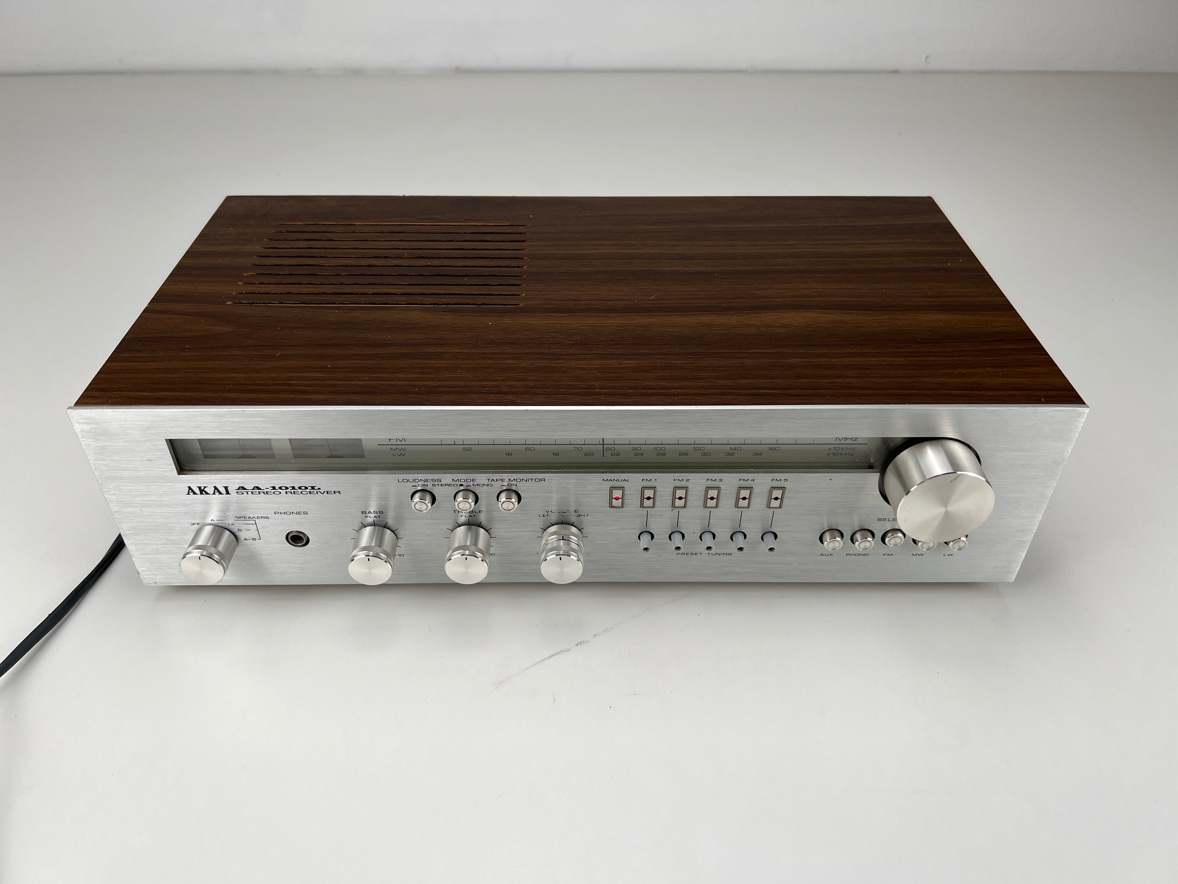 Akai AA-1010L - Vintage stereo-ontvanger