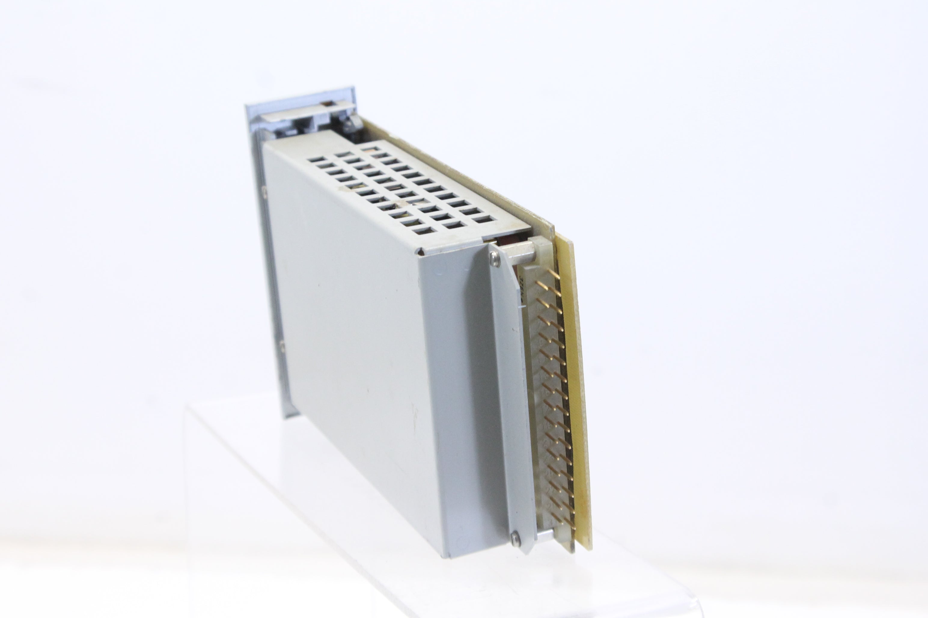 Telefunken V382 lijndistributieversterker