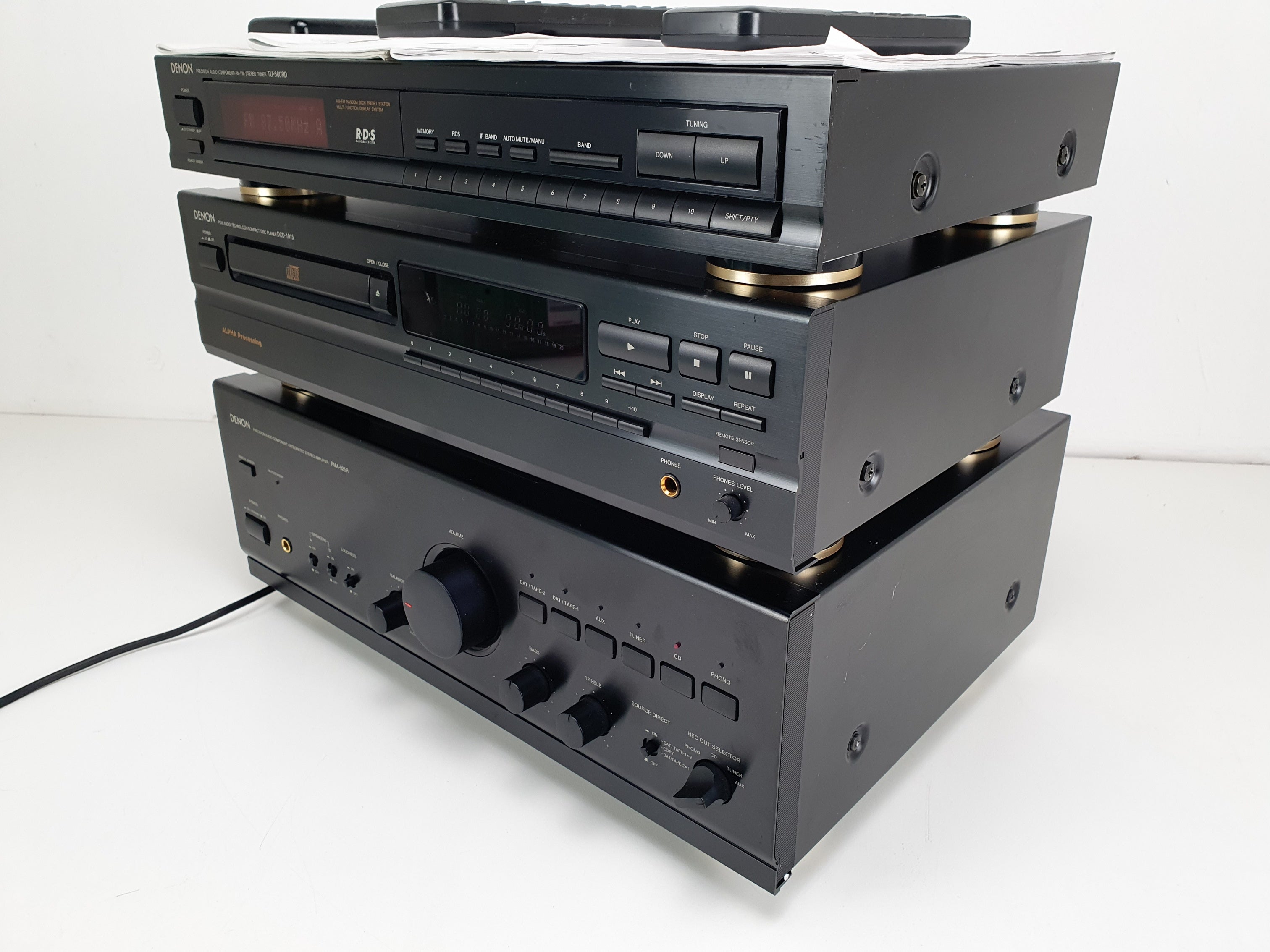 Denon PMA-95R (gereviseerd) versterker - DCD-1015 cd-speler - TU-580RD tuner - Inclusief afstandsbedieningen en handleidingen
