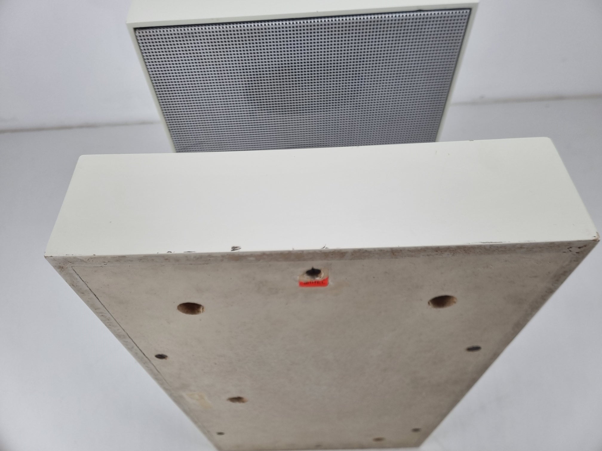 BRUNS IREL FB-1P - HI-FI Box - Has a two-pin DIN connection