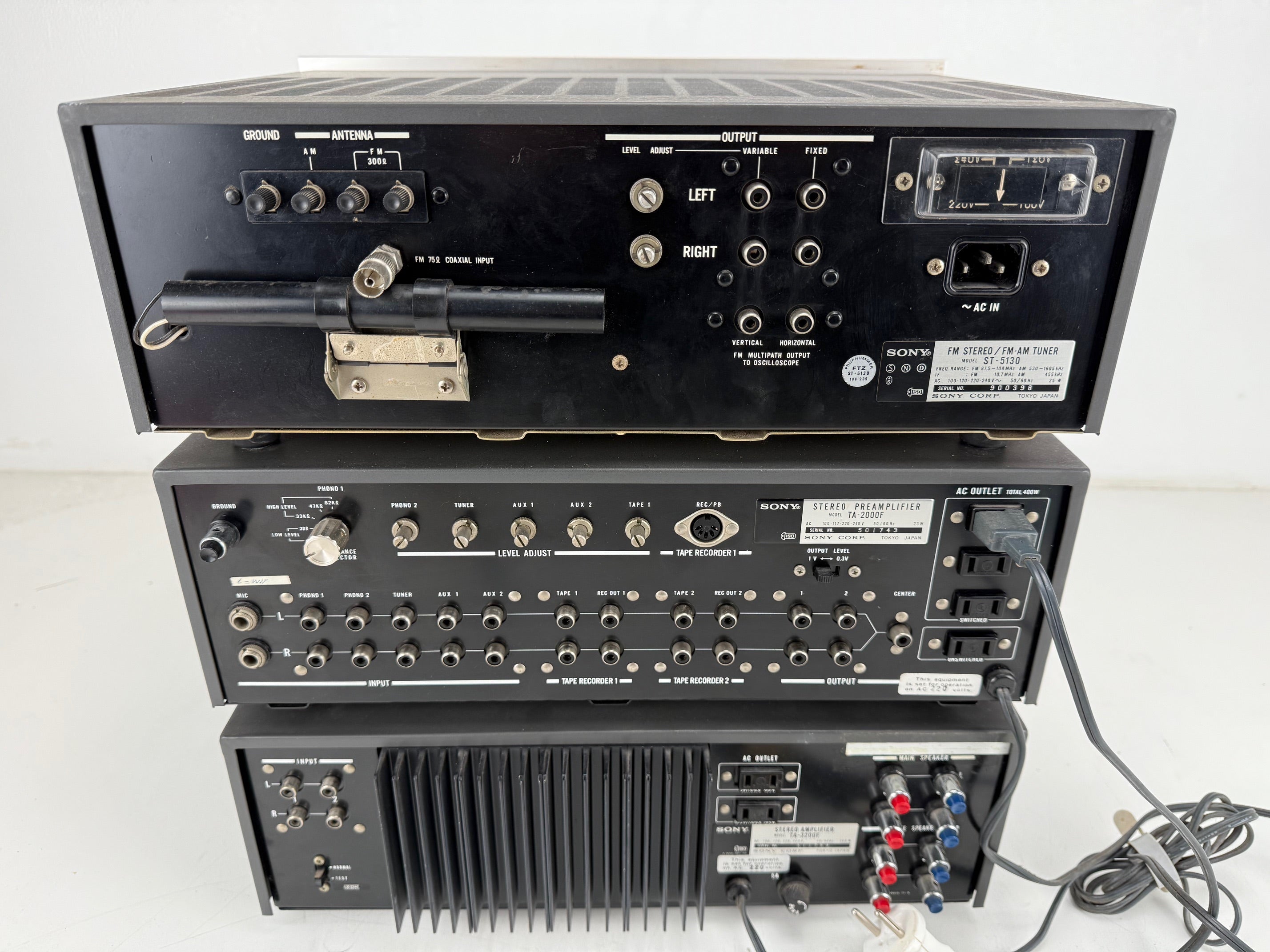 Sony ST - 5130 Tuner / TA - 2000F Pre Amplifier / TA - 3200F Stereo Amplifier set