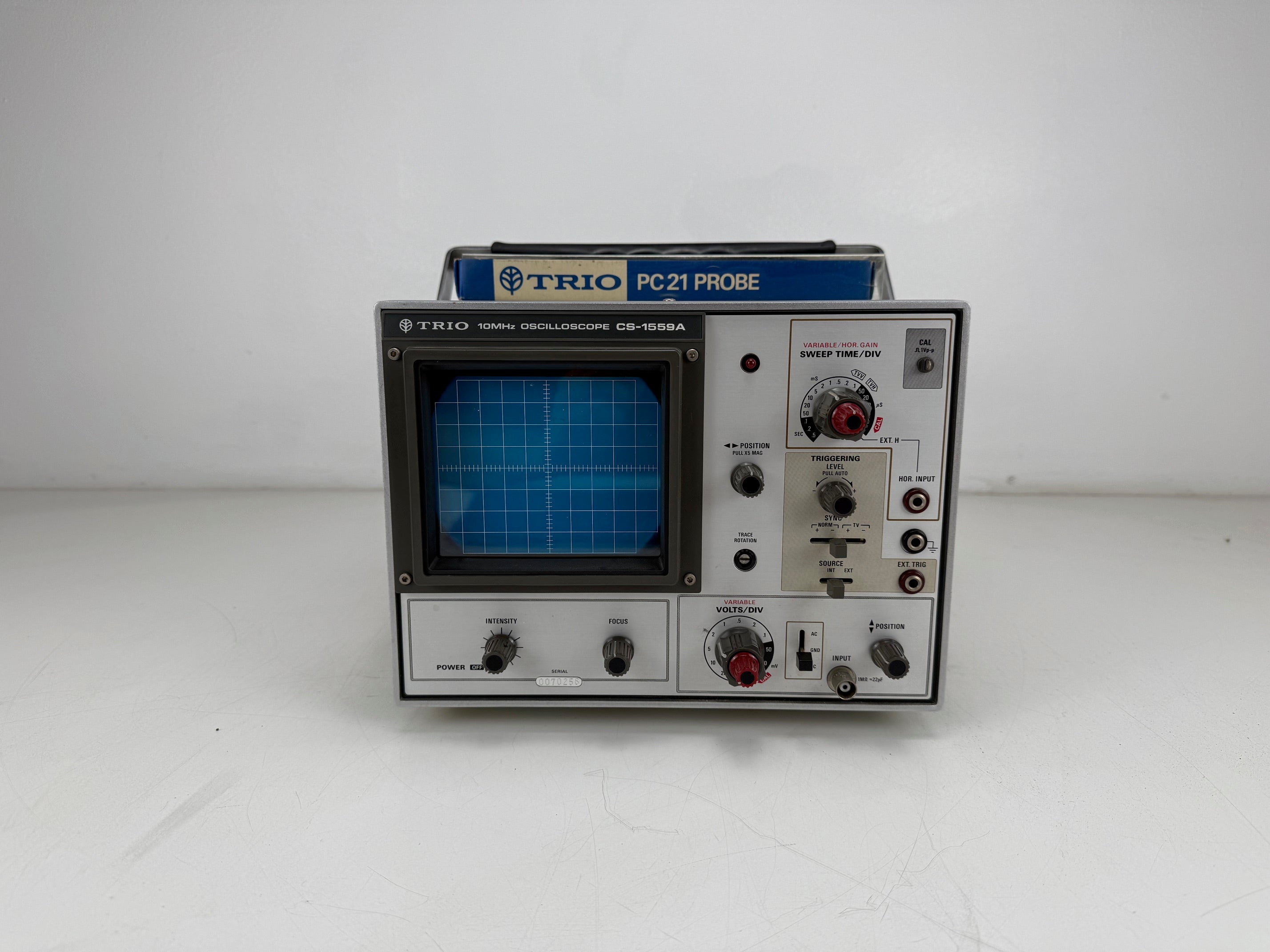 Unknown CS-1559A 10MHz Oscilloscope With Trio PC21 Probe - In Box