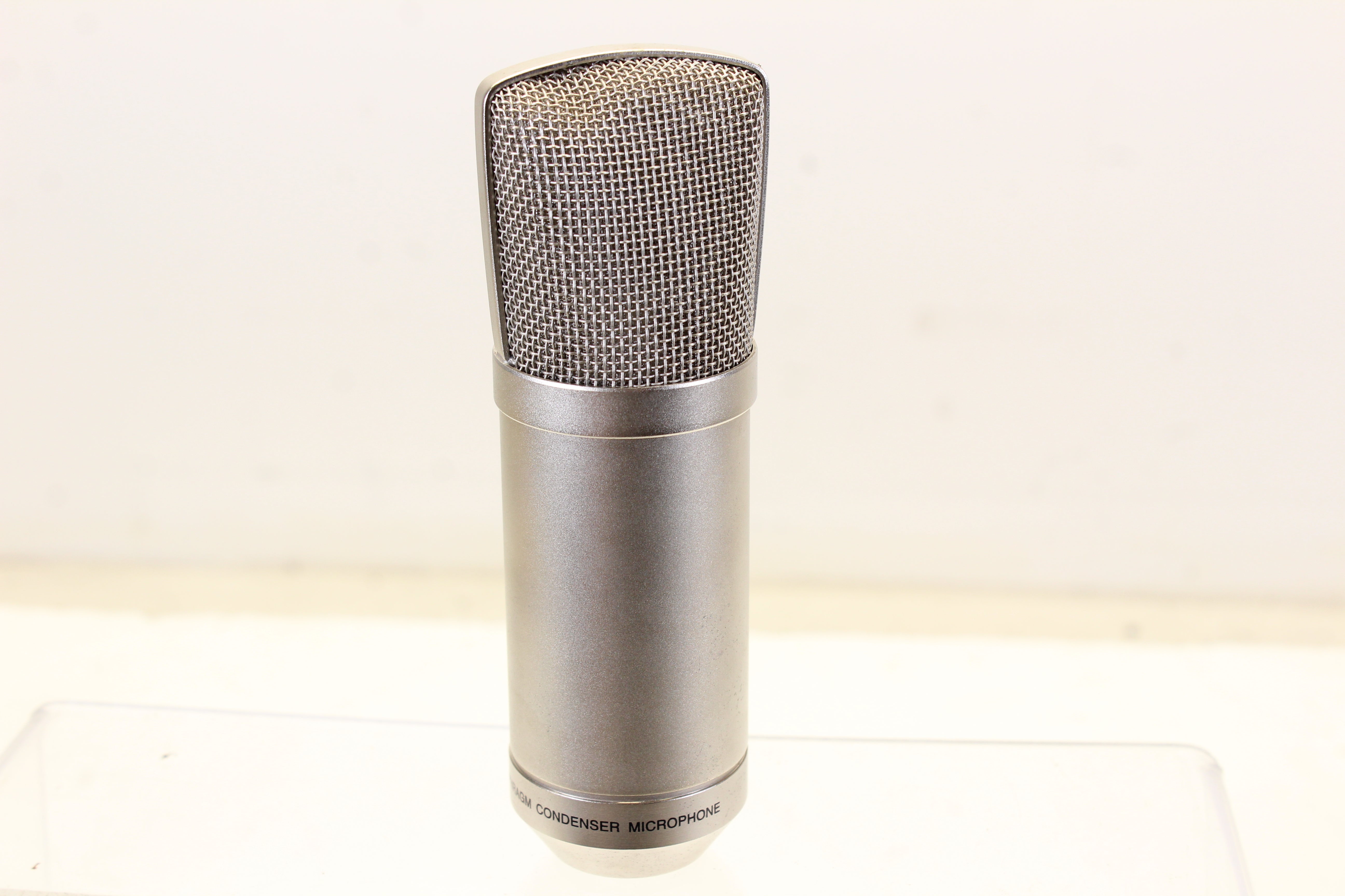 CAD GXL 2400 Gold Diaphragm Condensor Microphone