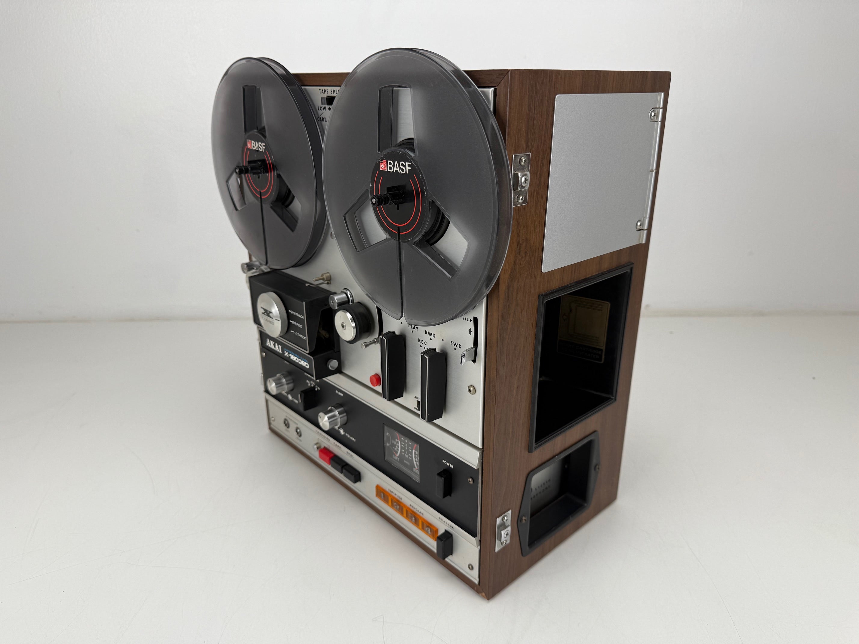 1de5fa2c-54f6-4837-bf60-b66210679785