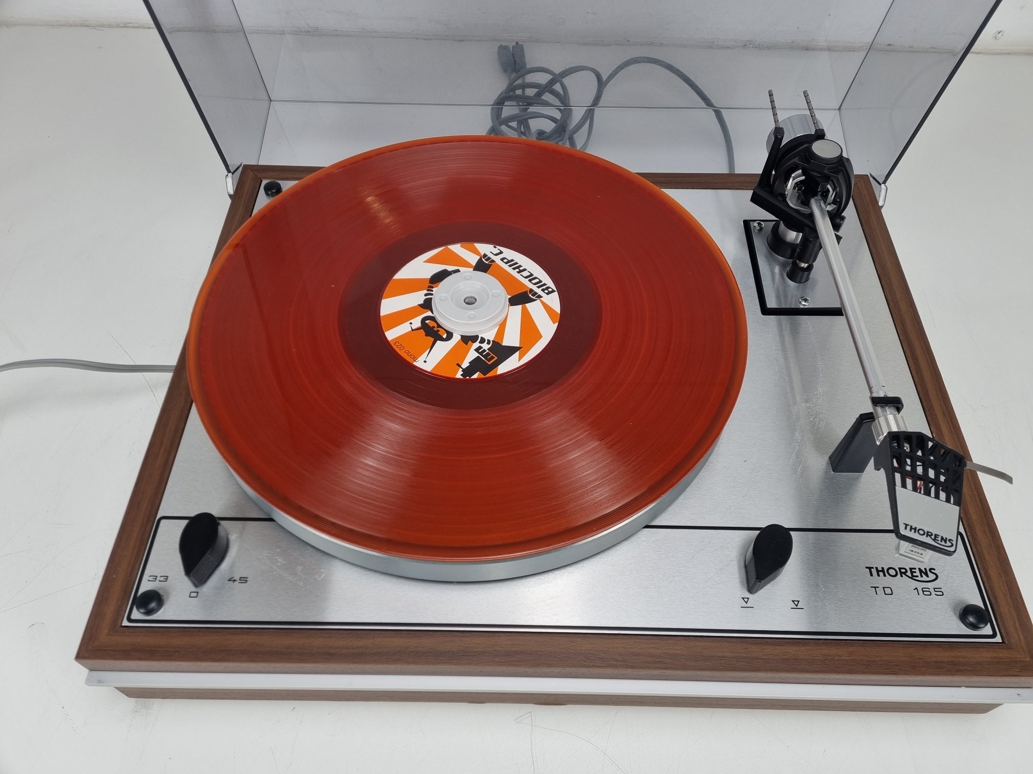 Thorens TD 165 -  with Philips 401 needle - Nice Dust Cover - Great condition