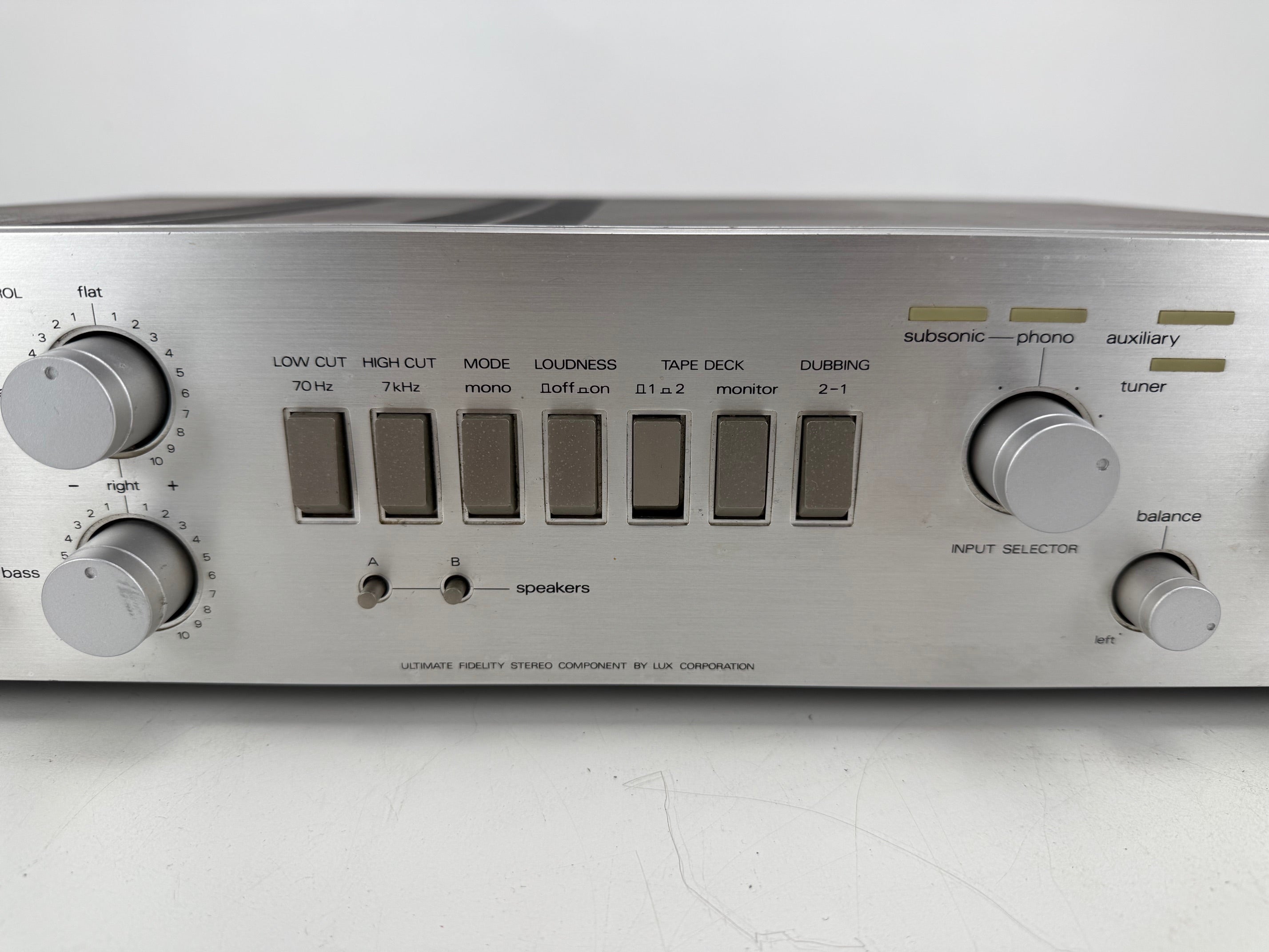 Luxman L-114A stereo geïntegreerde versterker
