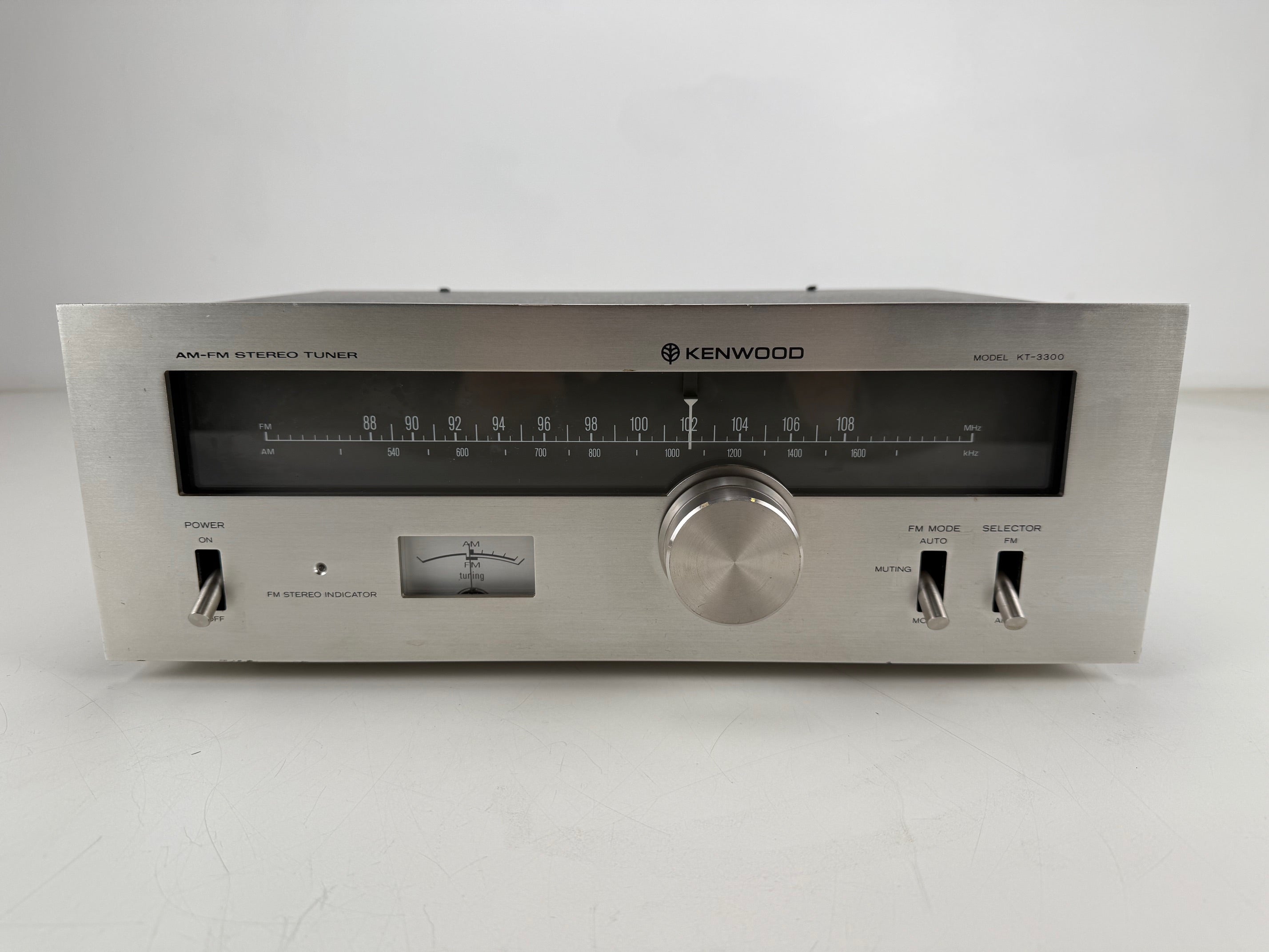 Kenwood KT-3300 AM-FM stereo tuner - volledig werkend