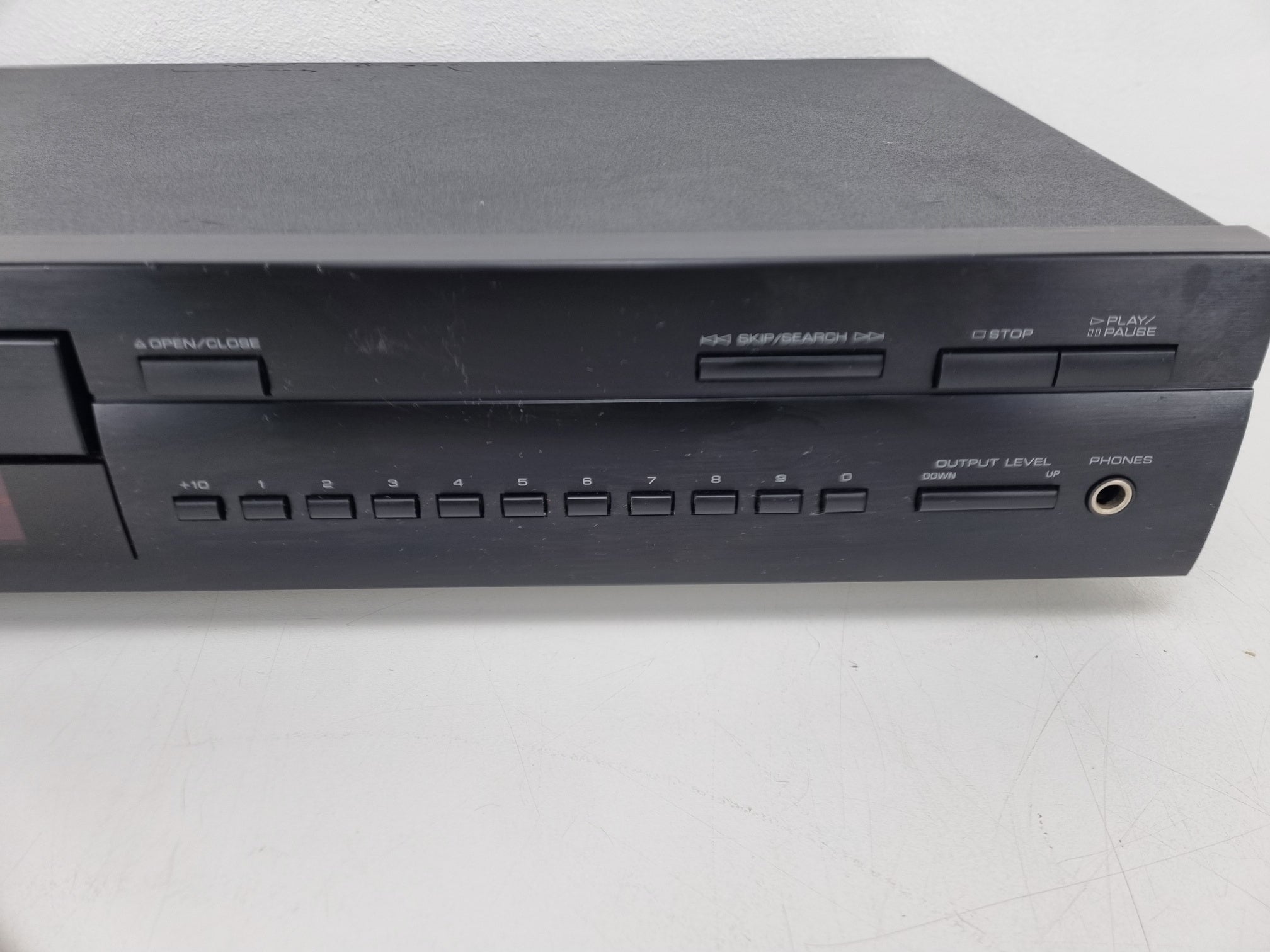 Yamaha CDX-480 - Natural Sound Compact Disc Player