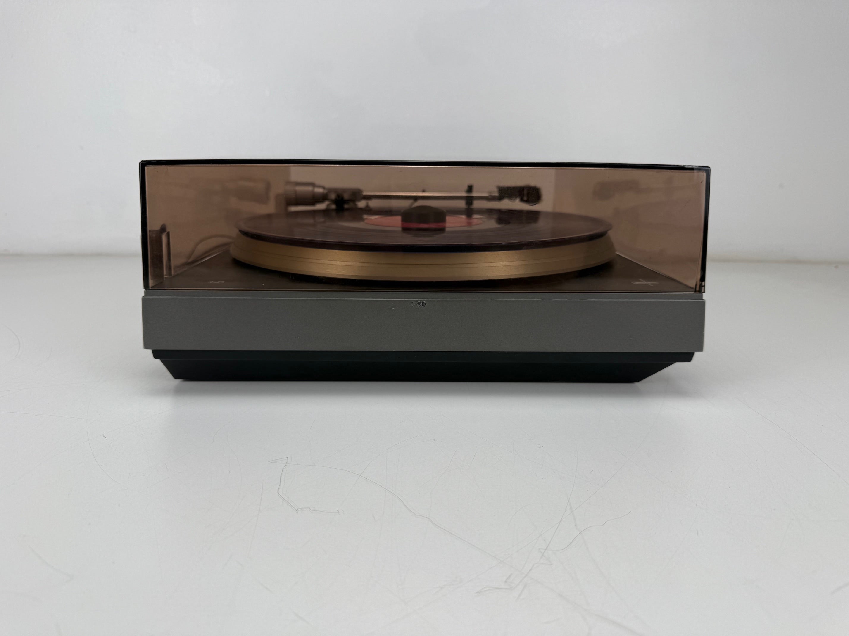 Philips 22AF967 platenspeler met riemaandrijving en twee snelheden - GP412 element