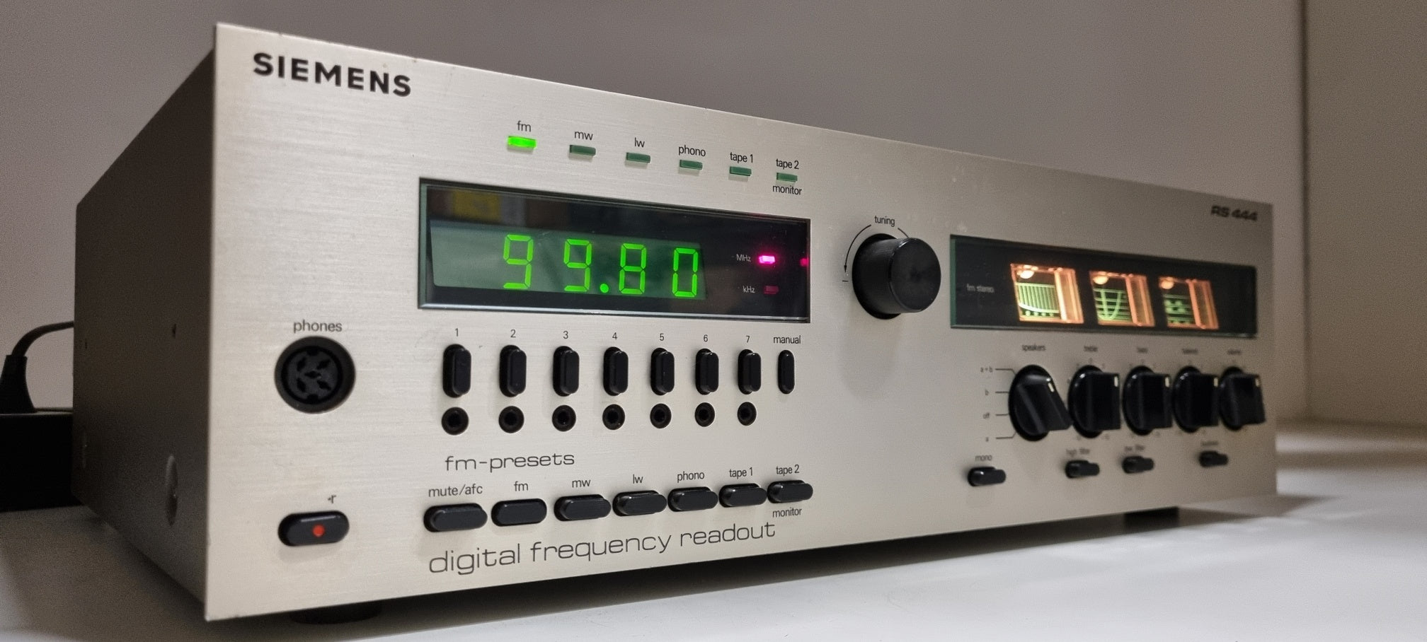 Siemens RS444 stereo receiver - Very nice looking