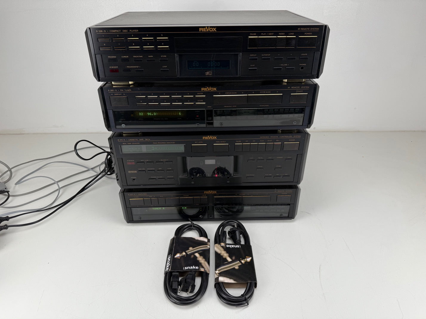 Studer Revox B-260S Tuner / B-215S Cassette deck / B-250S Amplifier / B-226S CD player - Full Set