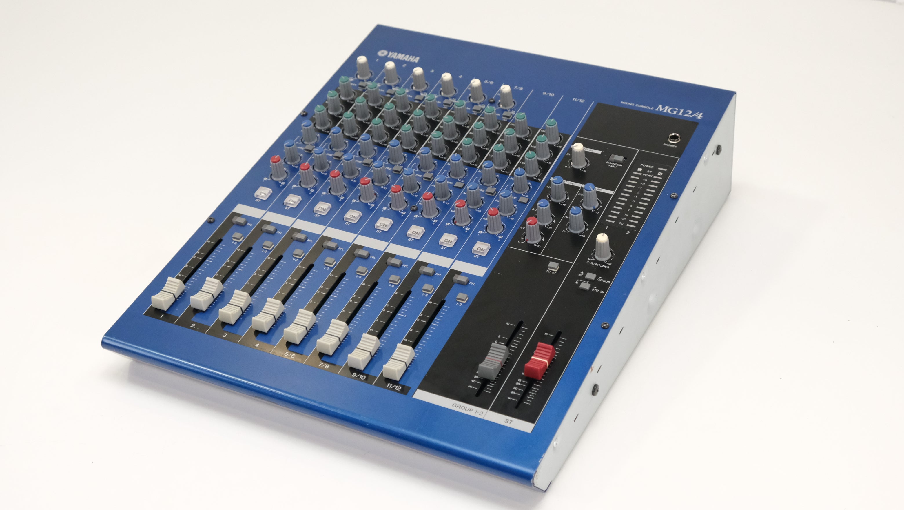 Yamaha MG12/4 -  8 channel Mixer in box