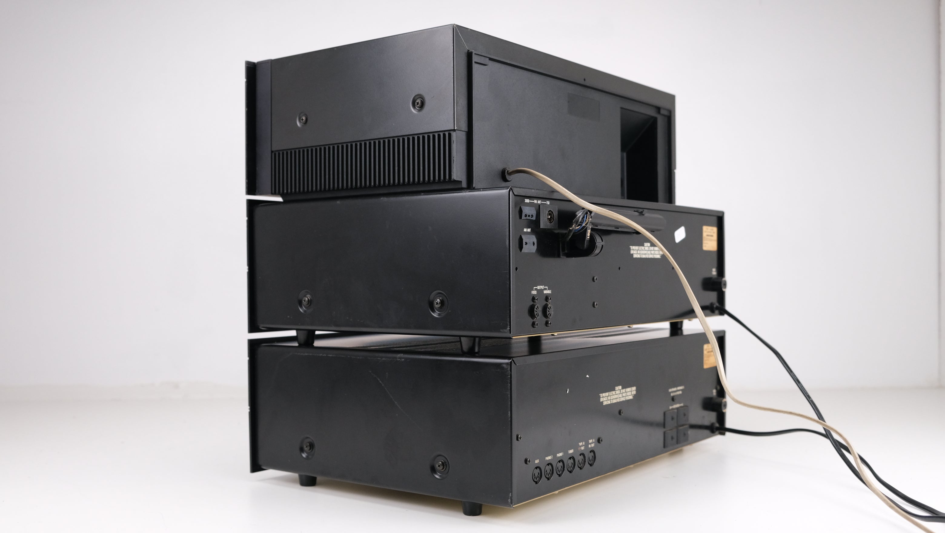 Aristona AR 1600 Stereo Amplifier - AR 2000 Stereo Tuner - EK 3543 Cassette Deck