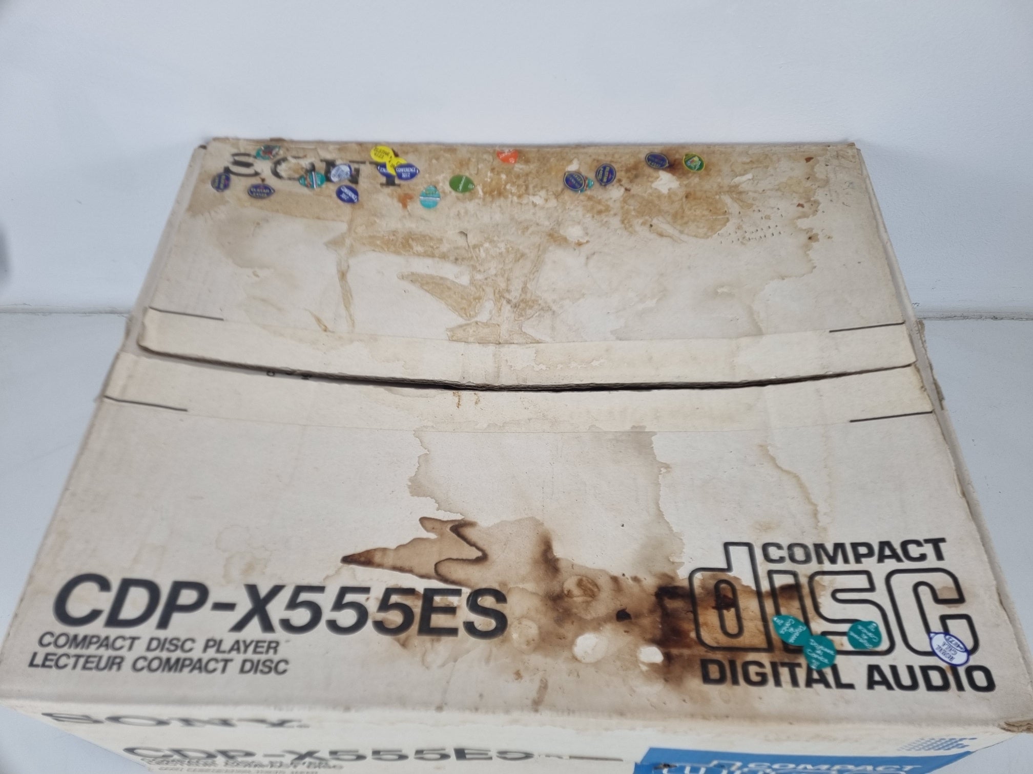 Sony CDP-X555ES cd-speler - Afstandsbediening - Originele doos - Gebruiksaanwijzing - Champagne