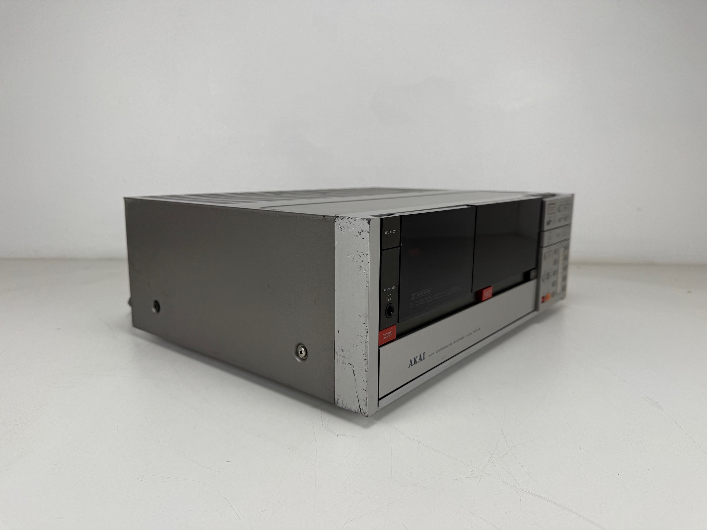 Akai Model FD-3 Hifi composietsysteem - Versterker/tuner/cassette-combinatie