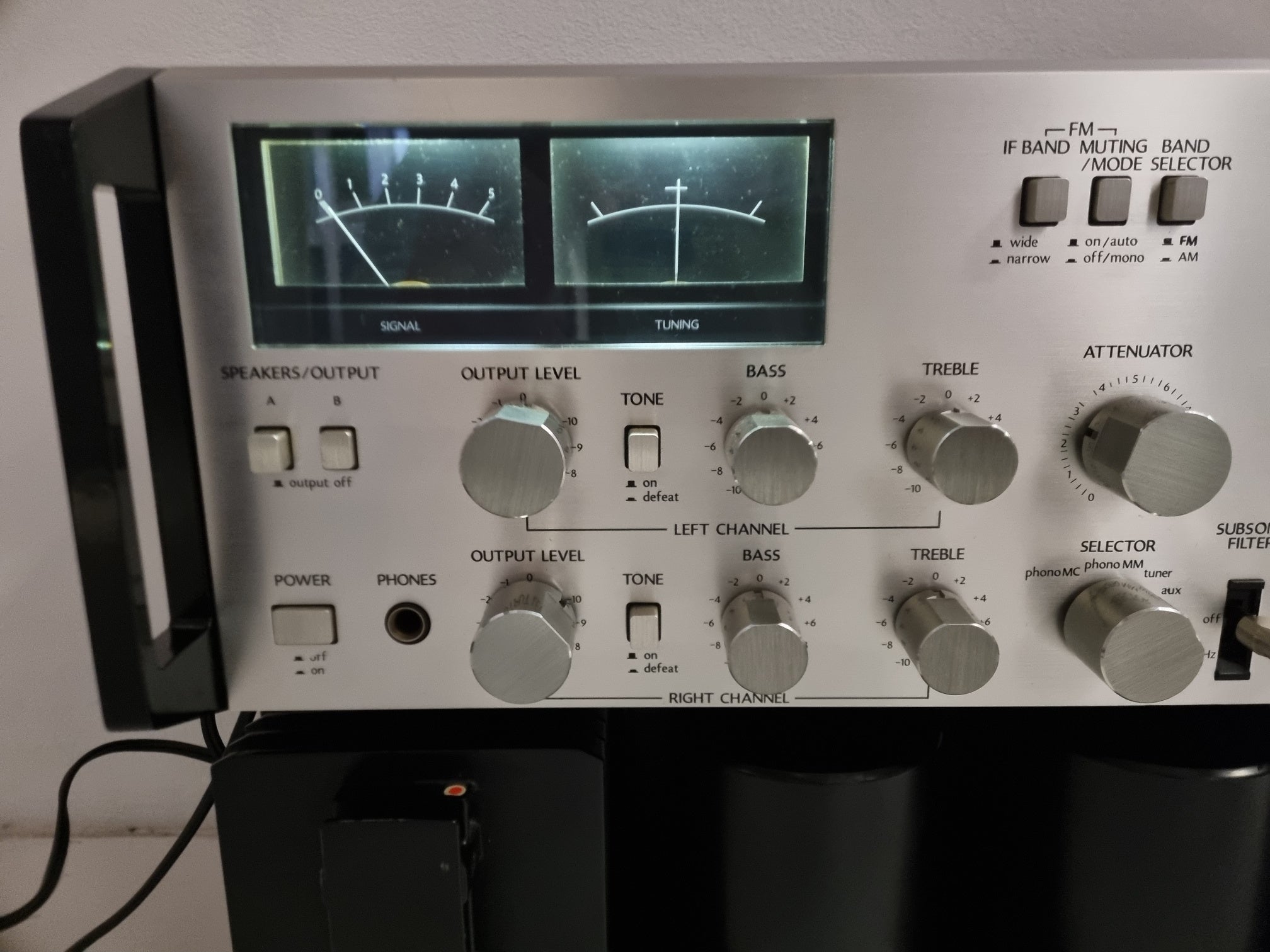 Mitsubishi DA-C20 Tuner Preamplifier - DA-A10 Stereo Power Amplifier -  Serviced set