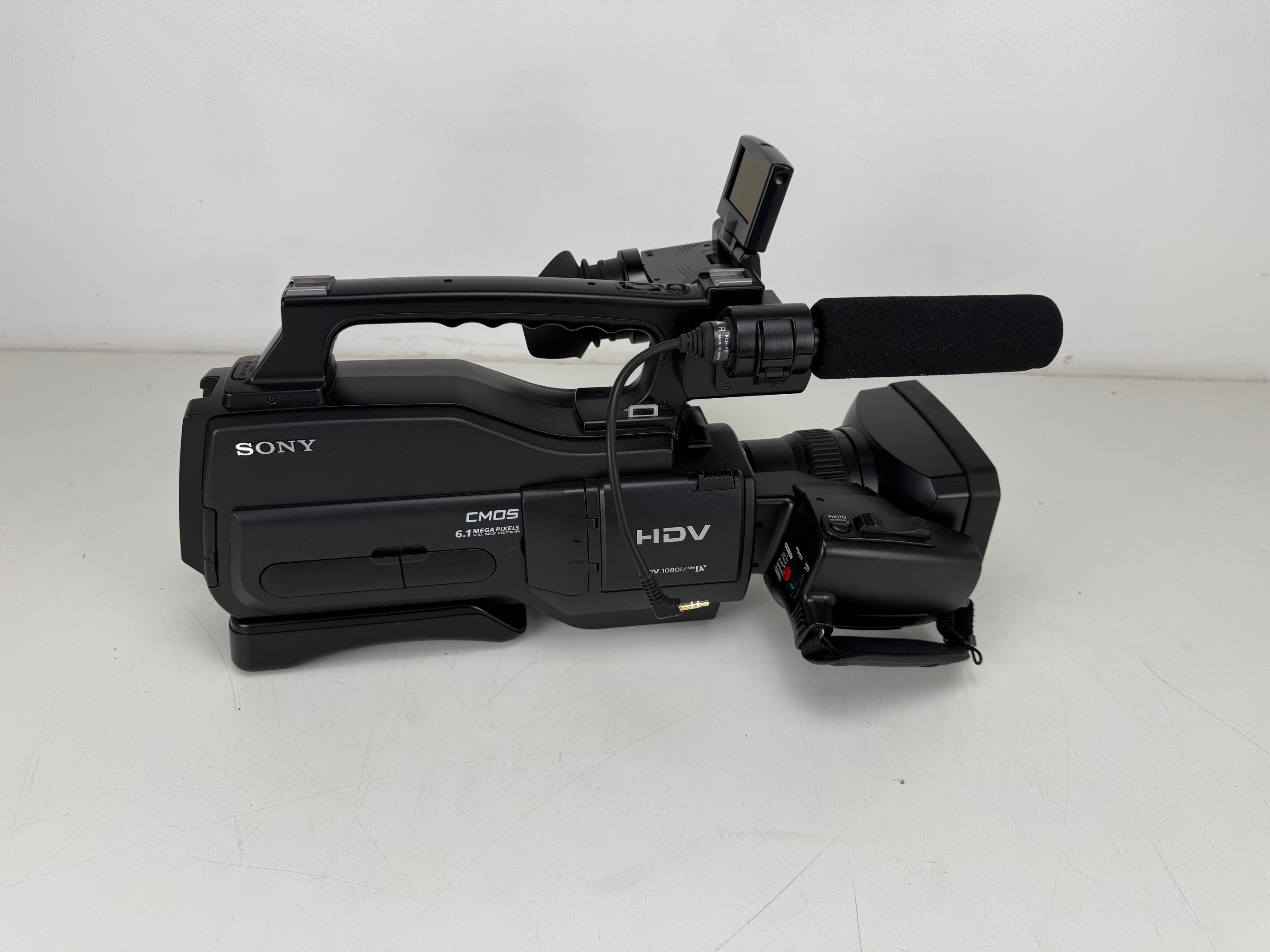 Sony HVR-HD1000U camcorder 6,1 megapixels, complete set - in tas