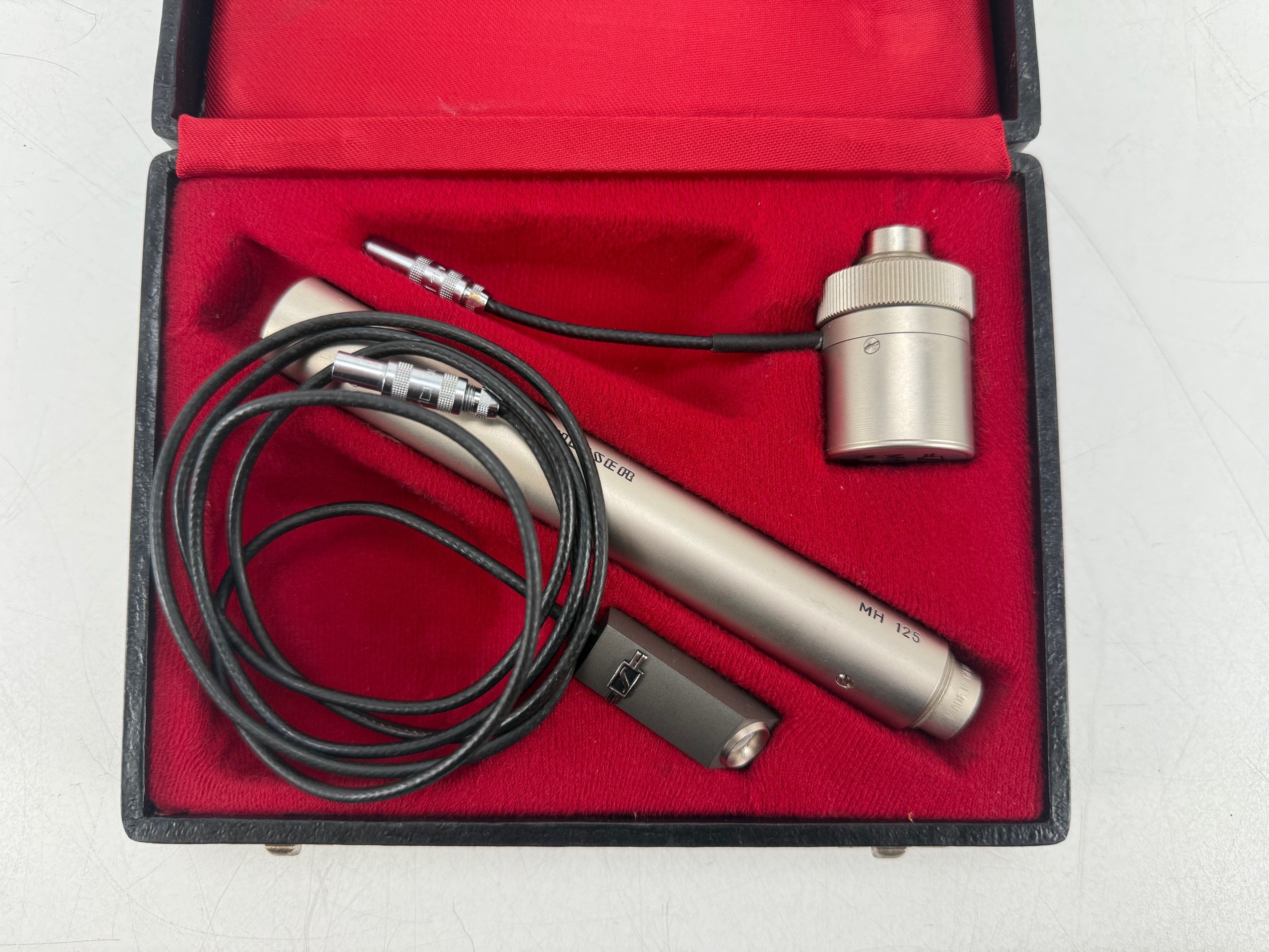 Sennheiser MK12 condensator dasspeldmicrofoon met MH125 en MH124 - T12