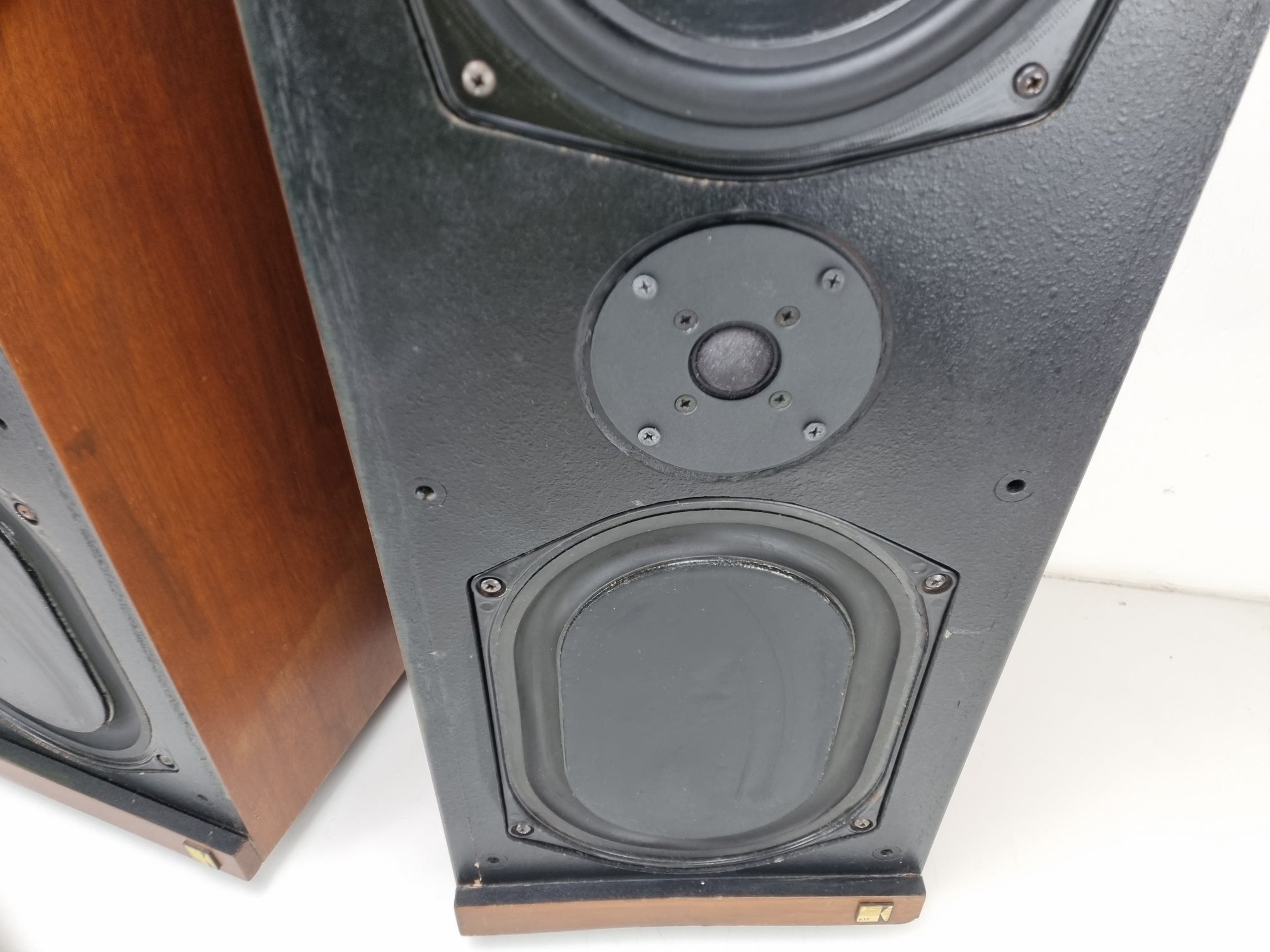 KEF Calinda SP 1053 - 2-weg luidsprekersysteem met 3 drivers