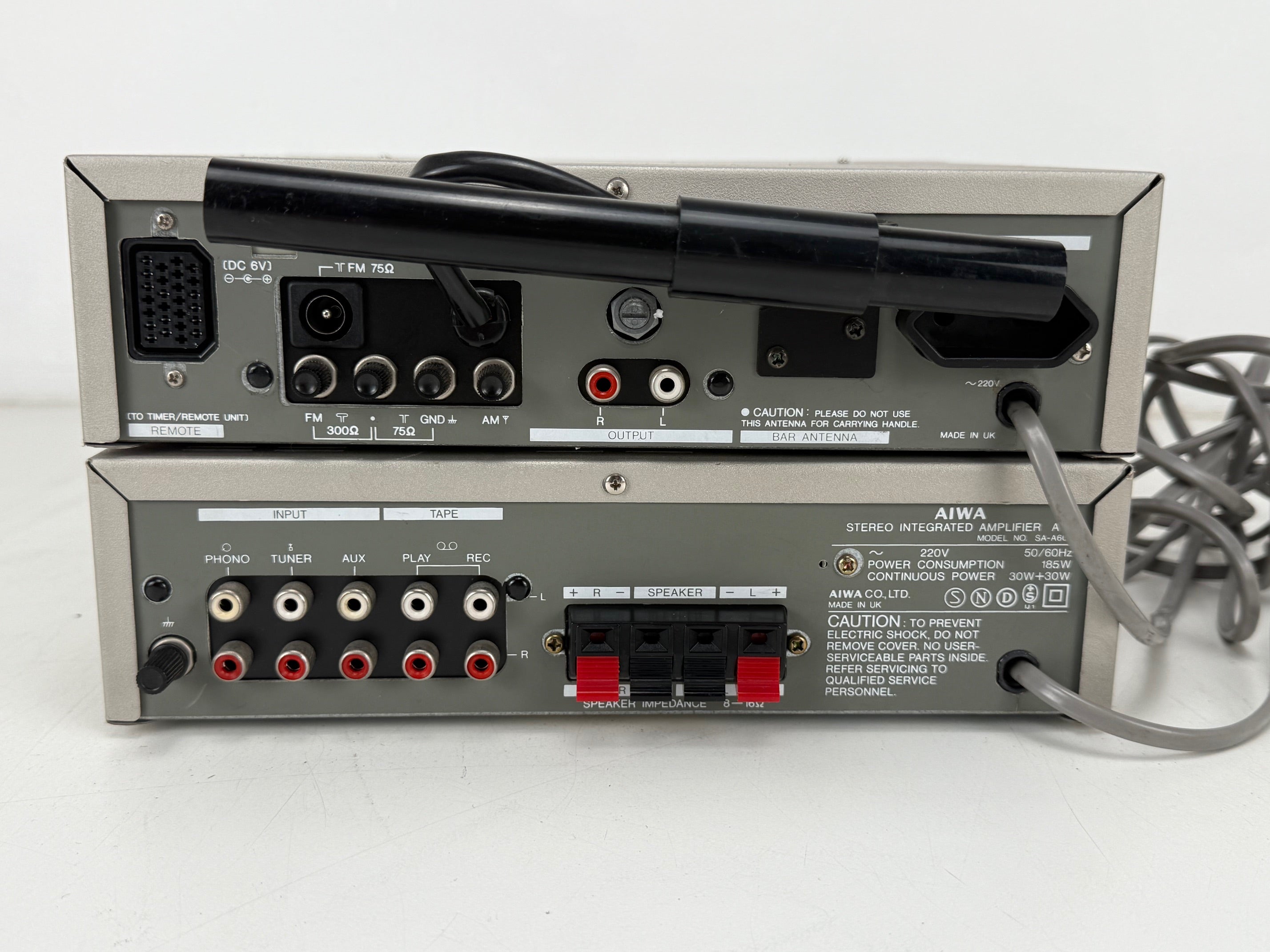 Aiwa R50 FM-stereo tuner / A60 stereo geïntegreerde versterkerset