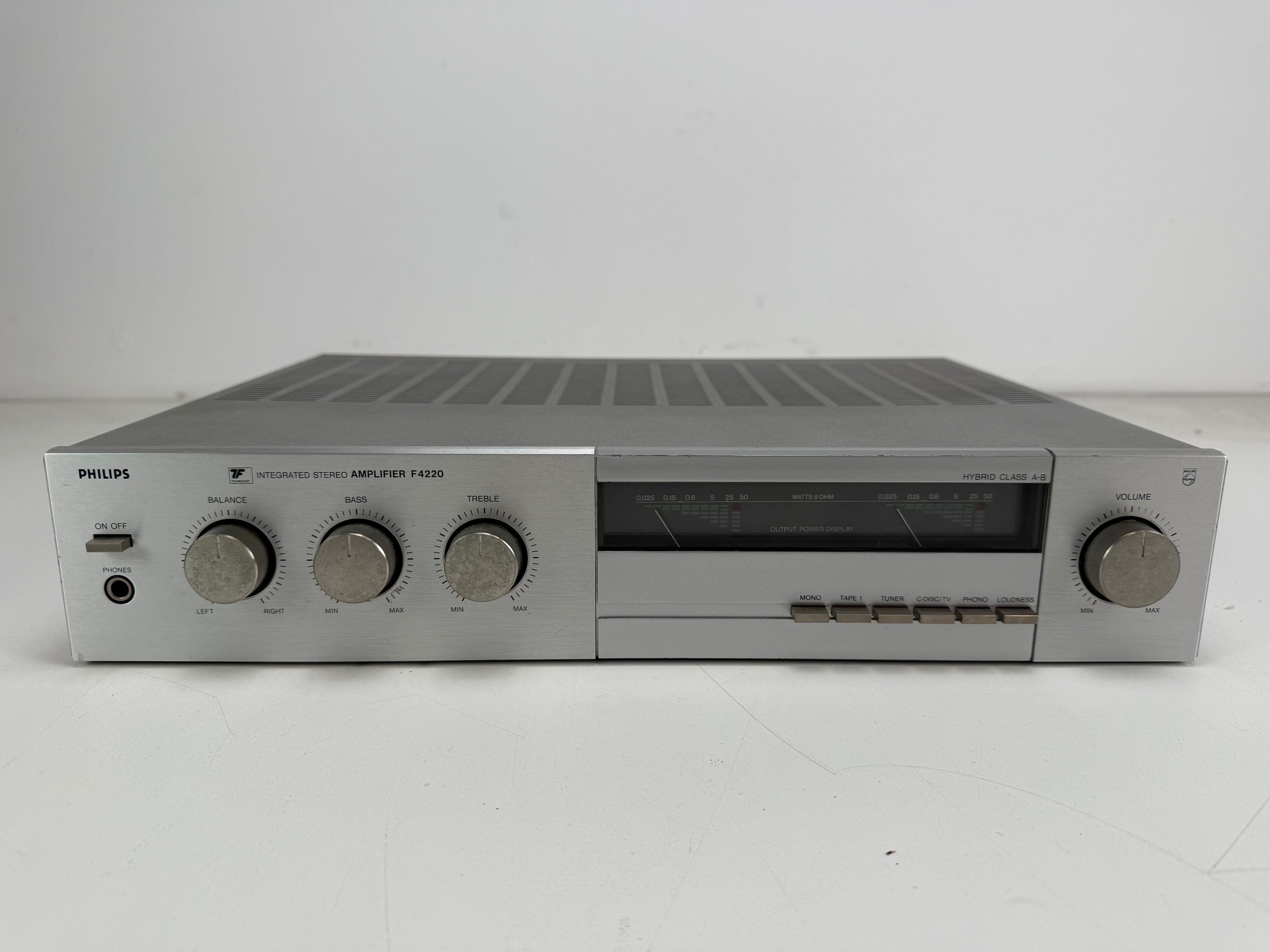 Philips F4220 geïntegreerde stereo-versterker - gecontroleerd en gereinigd