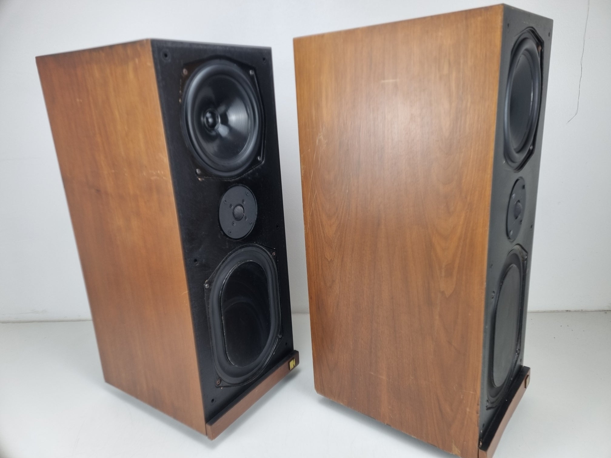 KEF Calinda SP 1053 - 2-weg luidsprekersysteem met 3 drivers