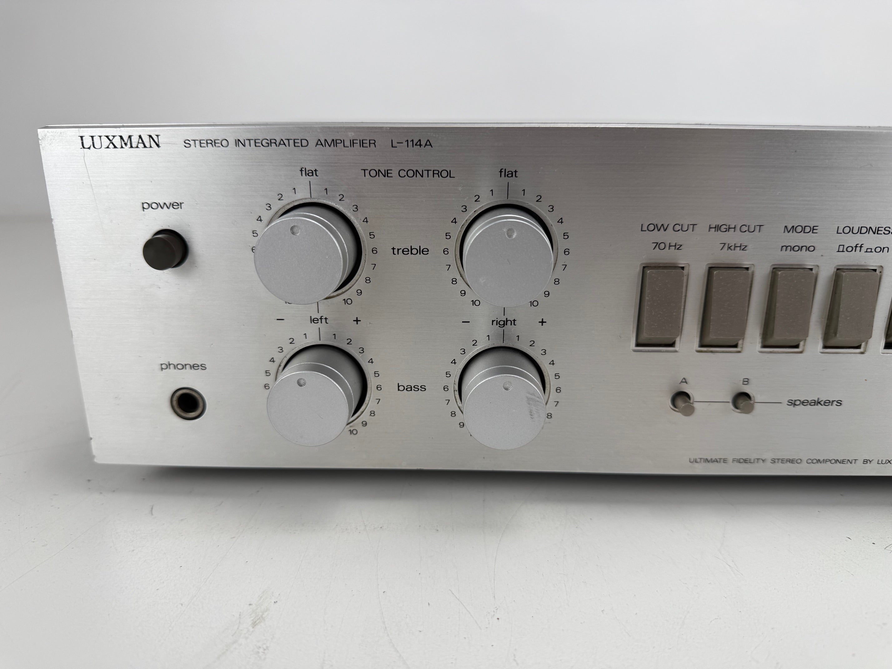 Luxman L-114A stereo geïntegreerde versterker