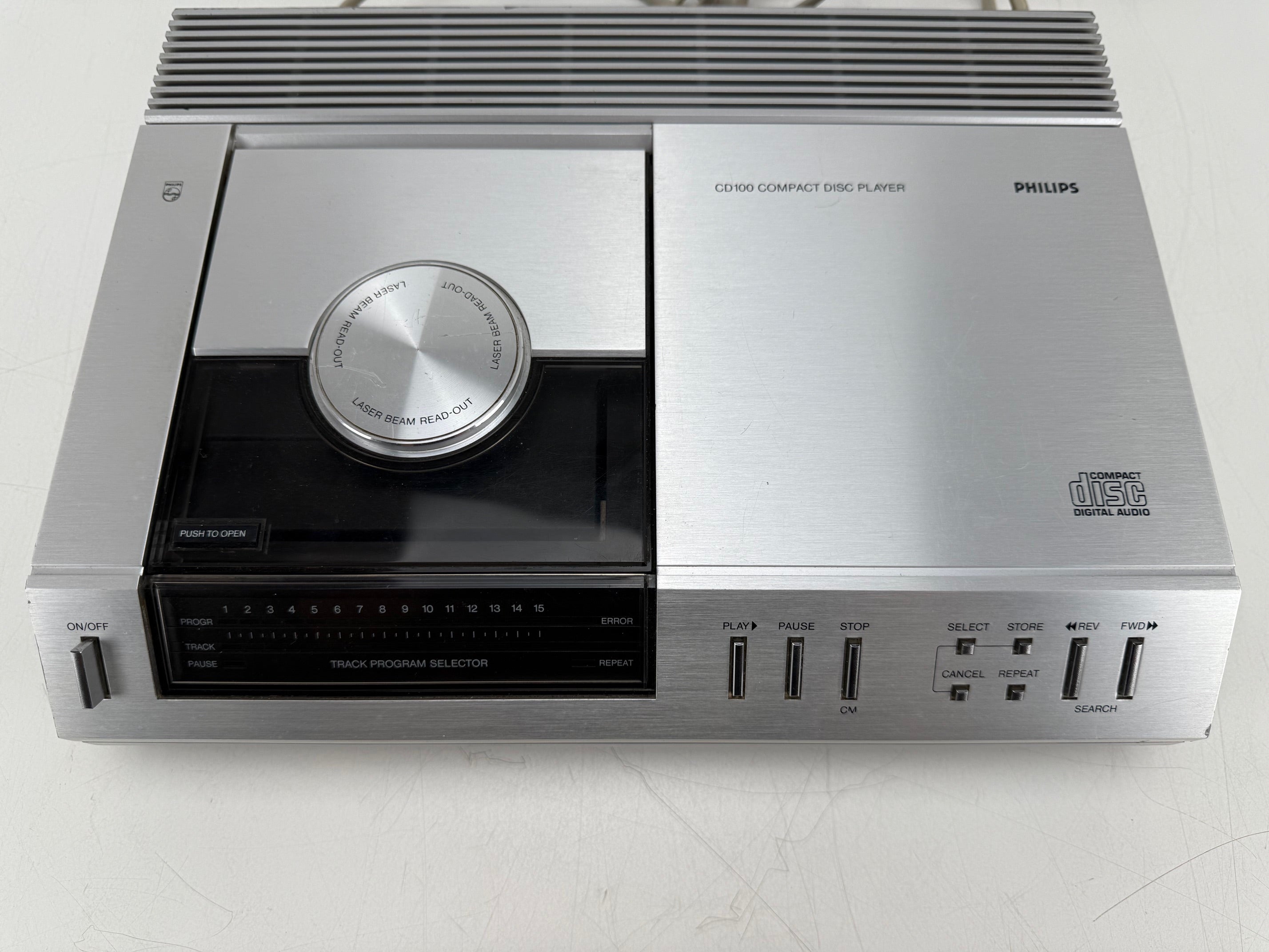 Philips CD100 compact disc-speler - gereviseerd - handleiding - gemaakt in België