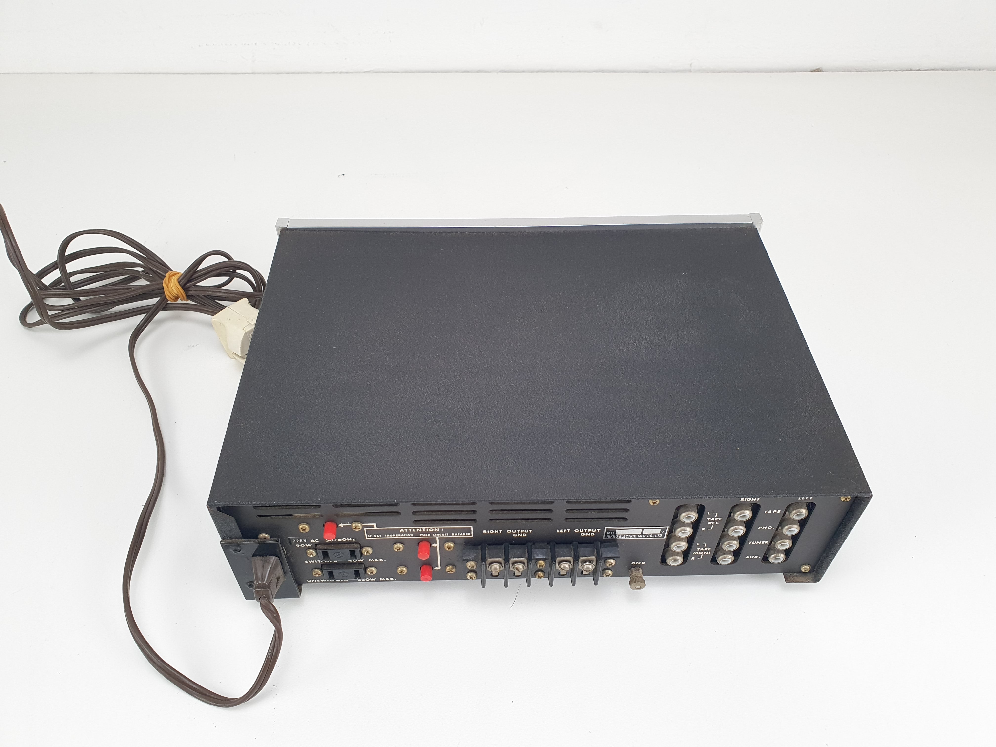 Nikko TRM40LA stereo solid-state versterker - onderhoud uitgevoerd