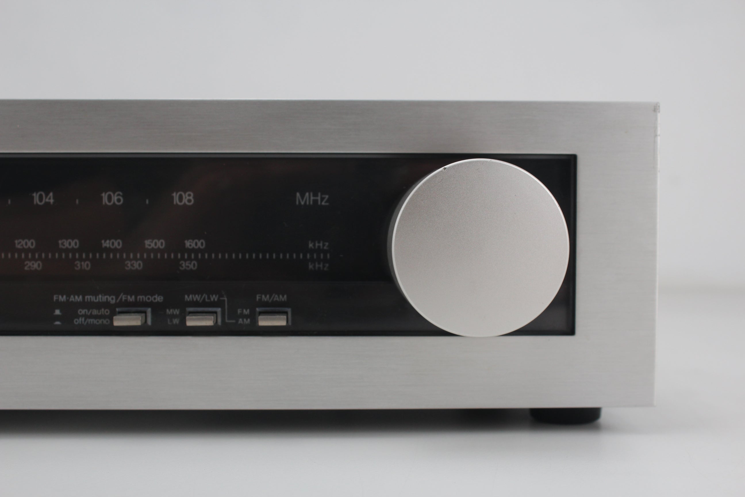 Technics 3-bands stereo tuner ST-8011L