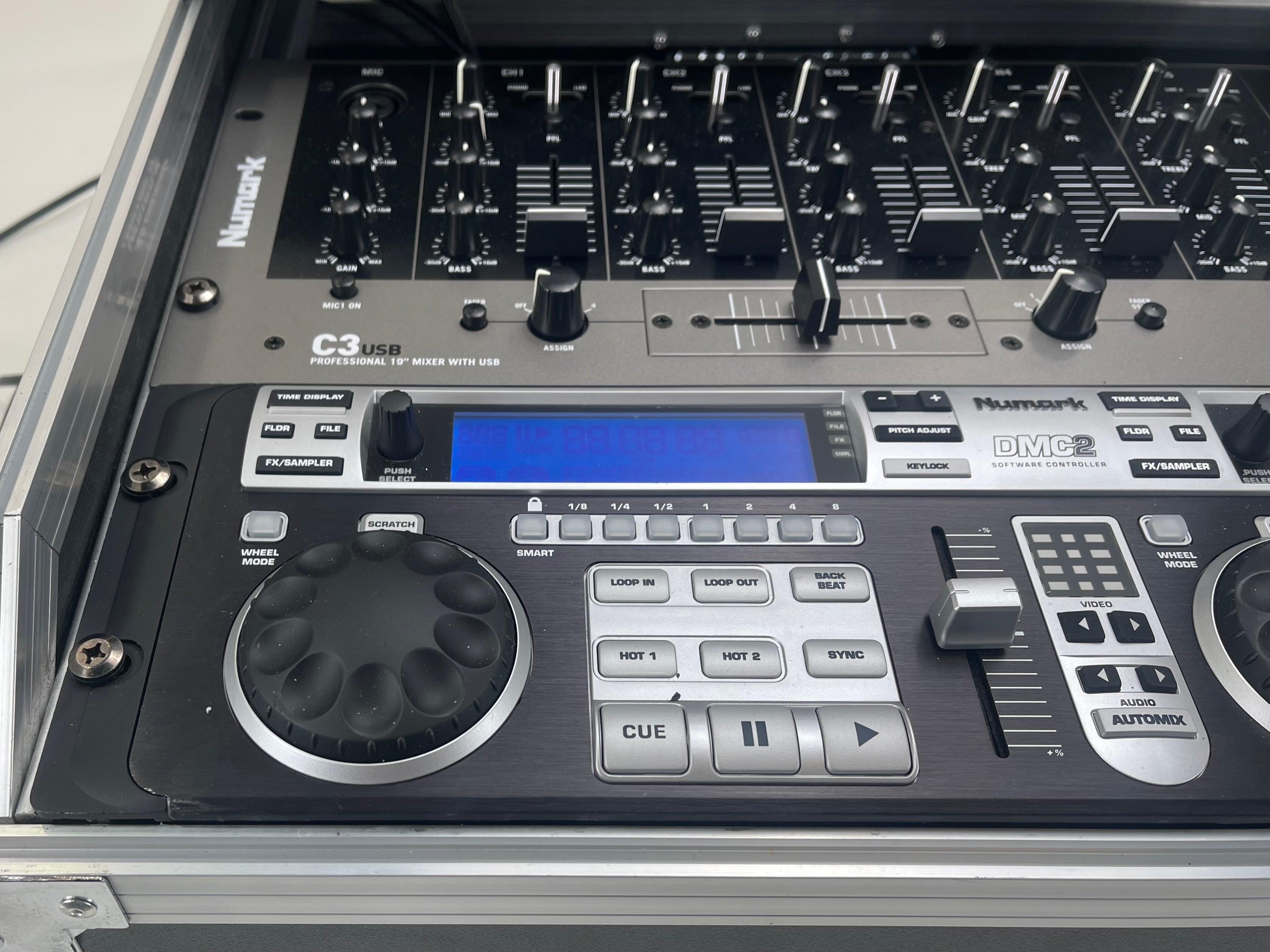 Numark C3 USB DJ Mixer - DMC 2 Software controller- In Flight Case